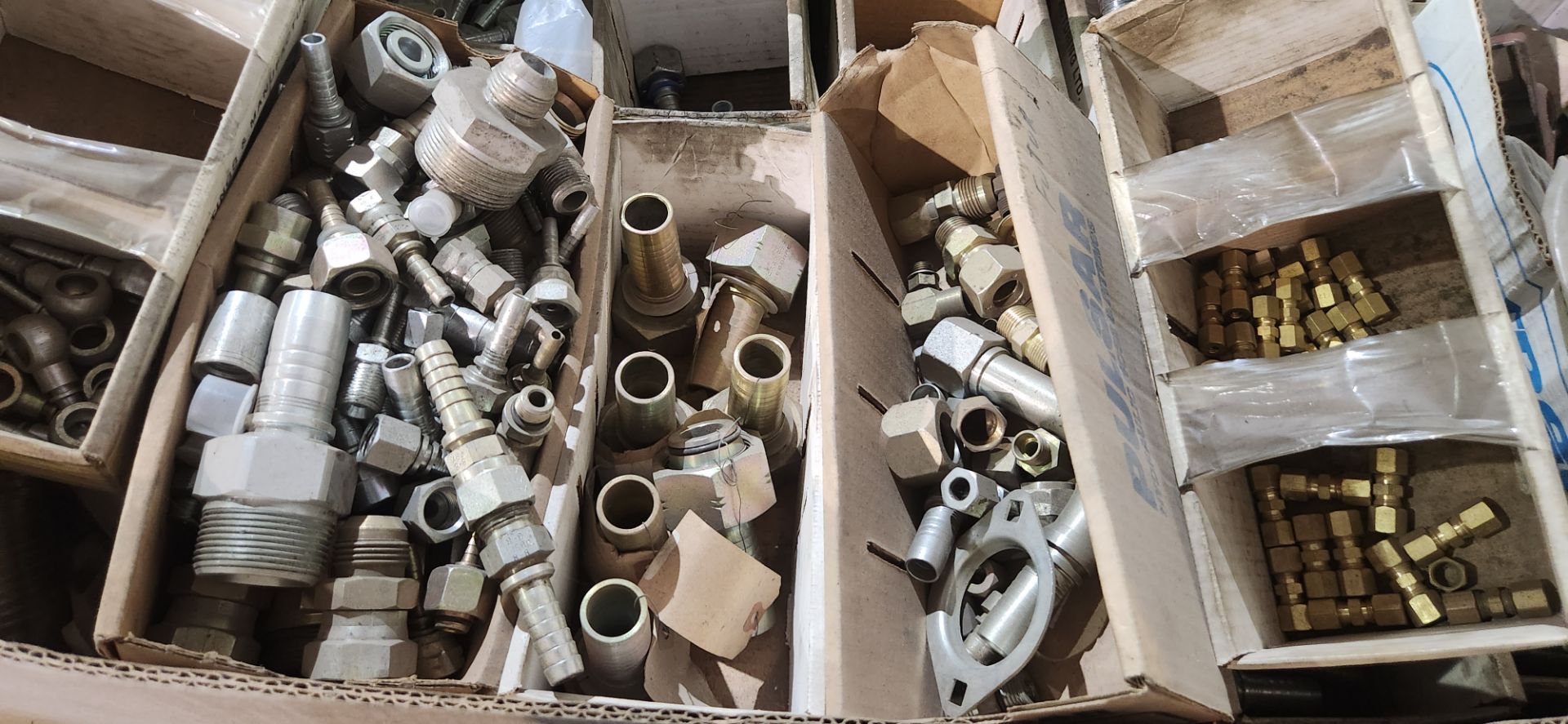 BULK BID - LARGE QTY. OF ASST. BALDWIN FILTERS, HYDRAULIC FITTINGS, HOSE, CUT-OFF WHEEL - Image 127 of 226