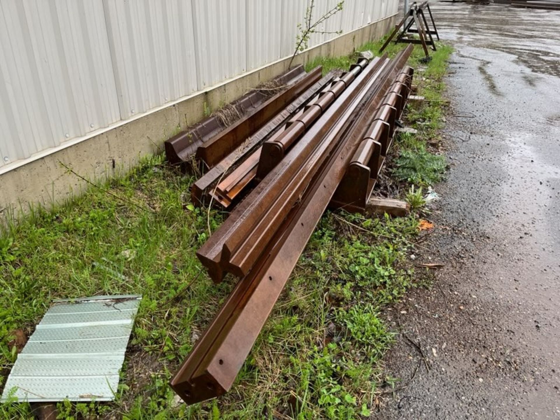 LOT OF ASST. PRESS BRAKE DIES, 4-WAY DIE, RISER DIES, ROUNDING DIES, ETC. (LOCATED IN YARD)