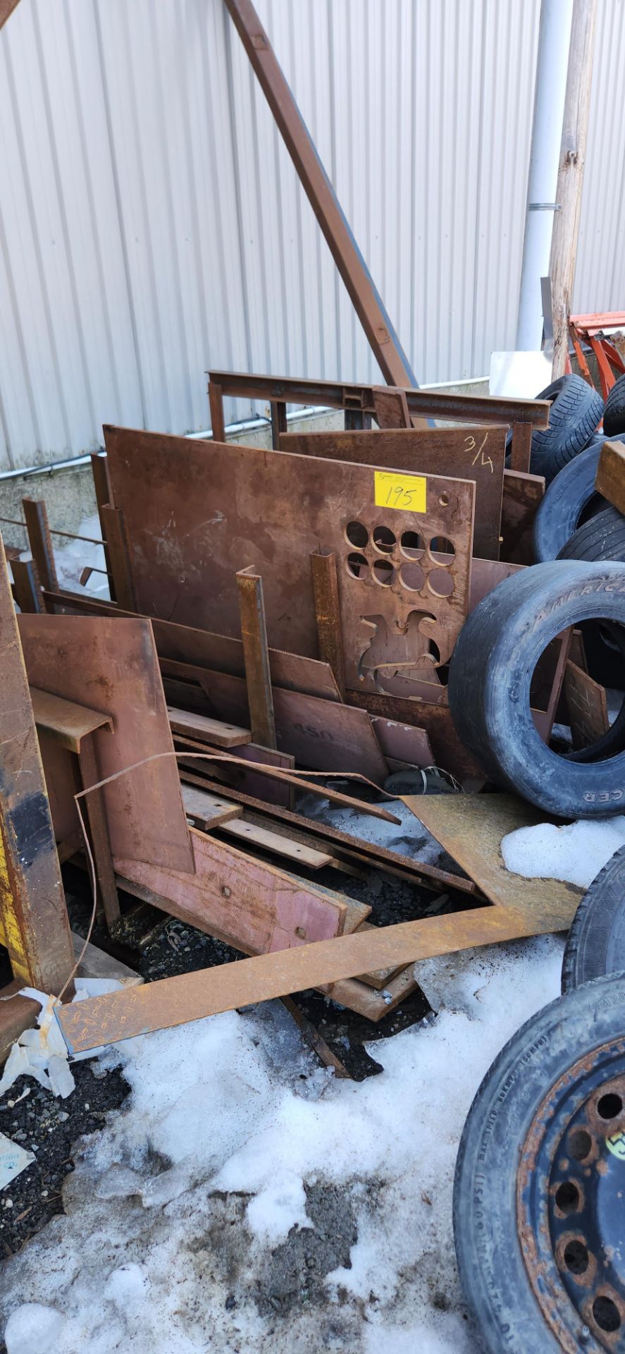 LOT OF ASST. SCRAP METAL, PLATE STEEL, OFFCUTS, SAW HORSES, I-BEAM, ETC. (NO STAINLESS) - Image 2 of 5