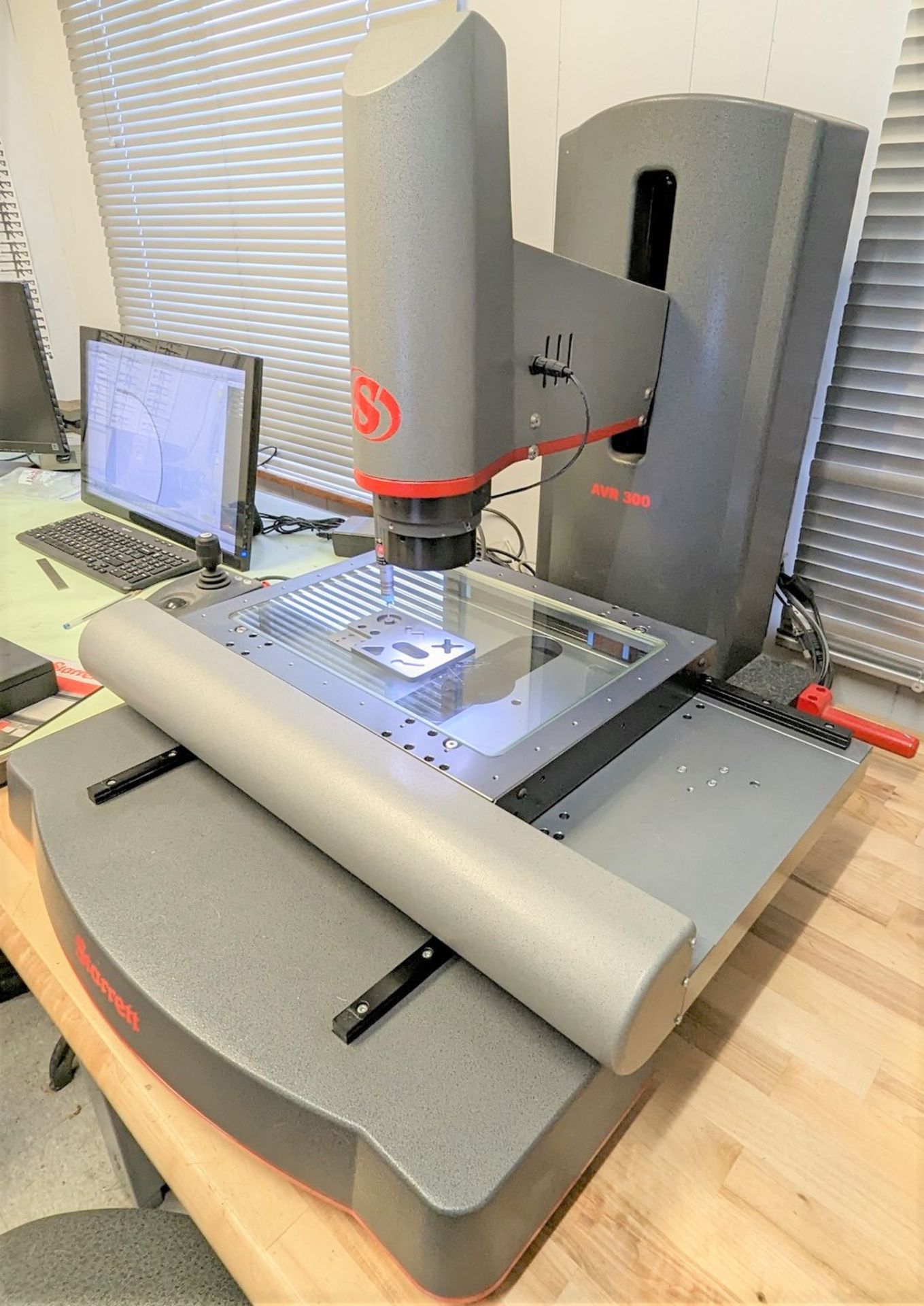 2020 STARRETT AVR300-Z-M3-FOV-2LED VISUAL MEASURING SYSTEM, 3-AXIS STAGE, TRAVELS: X-12”, Y-8”, Z- - Image 3 of 24