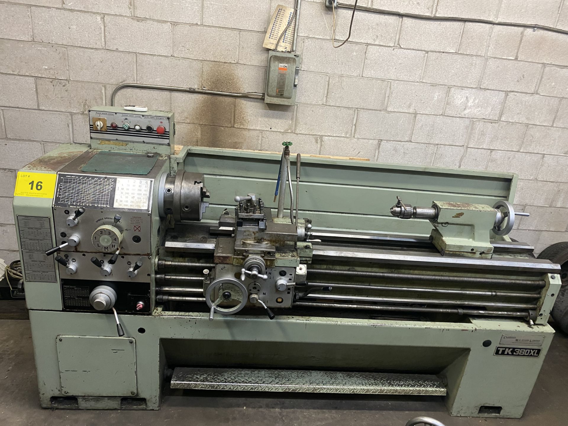 TAKANG TK 380XL ENGINE LATHE, 9” 3-JAW CHUCK, 18” SWING, 72” BED, 2.25” BORE, TAILSTOCK, TOOL - Image 12 of 18