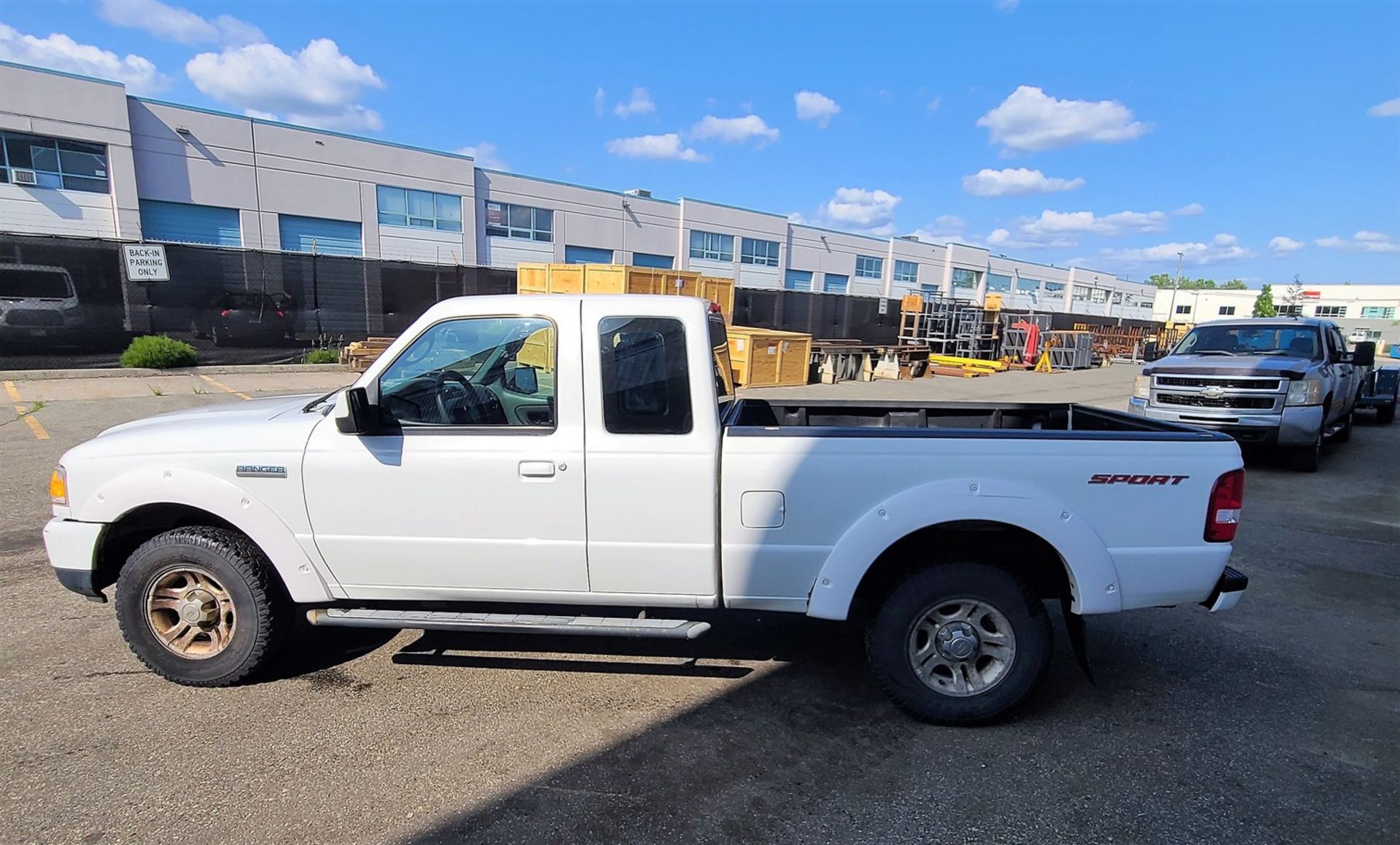 2007 FORD RANGER SPORT PICKUP TRUCK, VIN# 1FTYR44U17PA81881, 2-DOOR, APPROX. 239,000KMS - Image 4 of 7