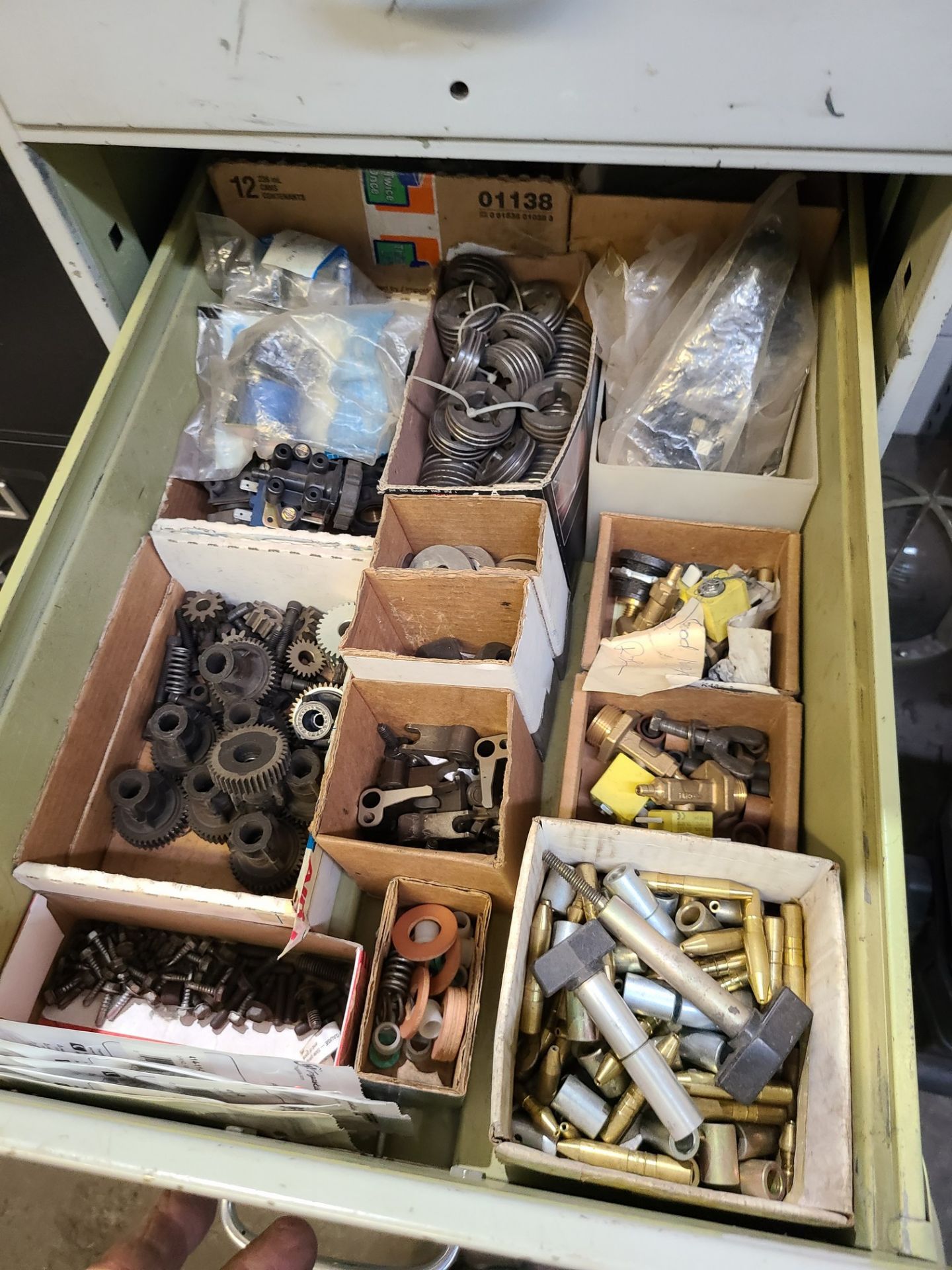 LOT OF FILE CABINETS W/ CONTENTS INCLUDING PNEUMATIC TOOLS, GEARS, PINS, HARDWARE, FITTINGS, - Image 3 of 9