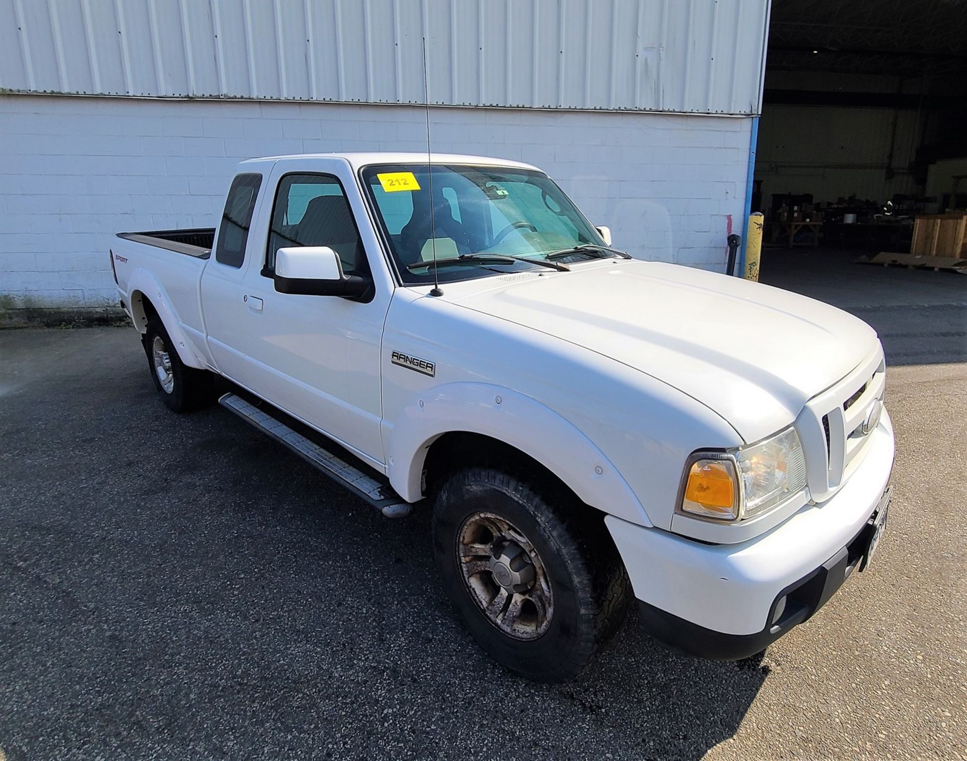 2007 FORD RANGER SPORT PICKUP TRUCK, VIN# 1FTYR44U17PA81881, 2-DOOR, APPROX. 239,000KMS - Image 2 of 7