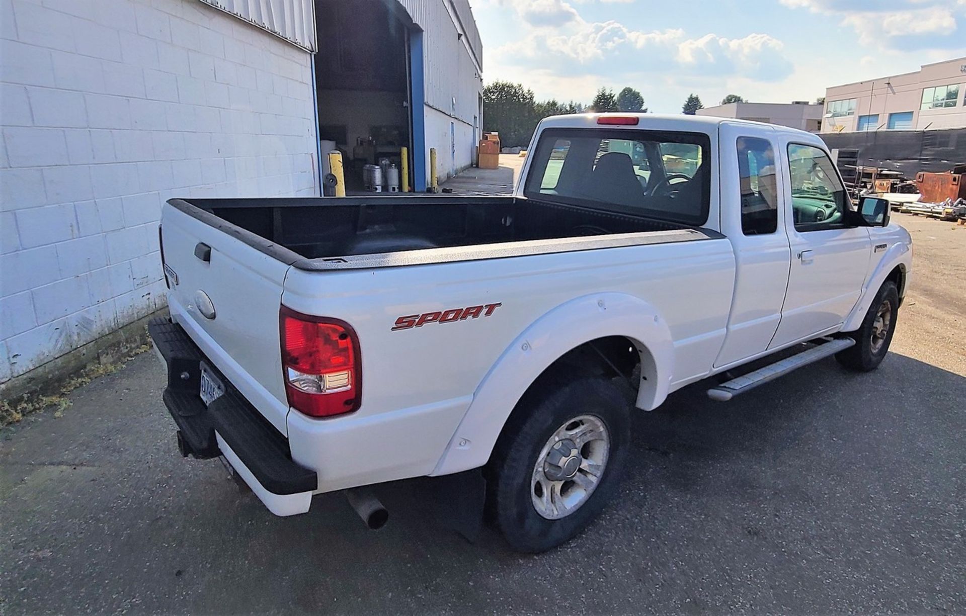 2007 FORD RANGER SPORT PICKUP TRUCK, VIN# 1FTYR44U17PA81881, 2-DOOR, APPROX. 239,000KMS - Image 3 of 7