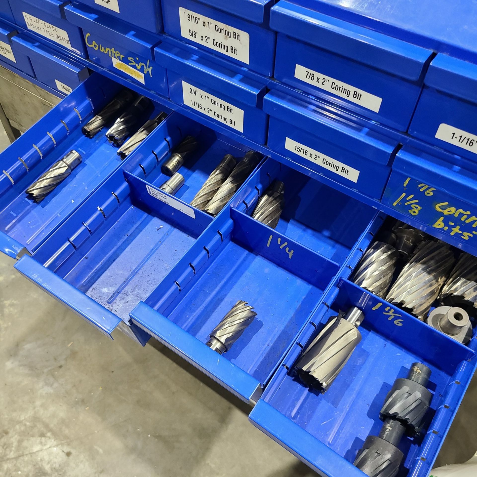 LOT - FASTENAL TOOL BOX W/ ASSORTED CORING BITS - Image 4 of 4