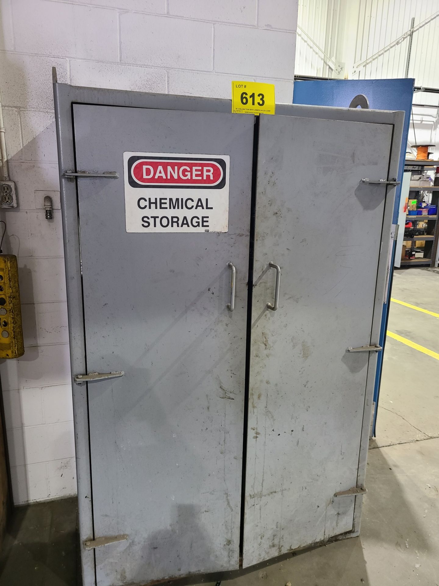 2-DOOR CHEMICAL STORAGE CABINET (NO CONTENTS)