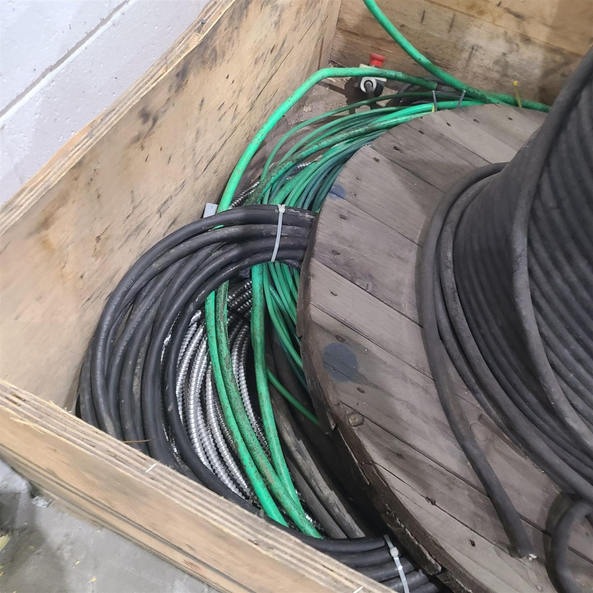 WOOD BOX OF ELEC. WIRE CABLE - Image 2 of 4