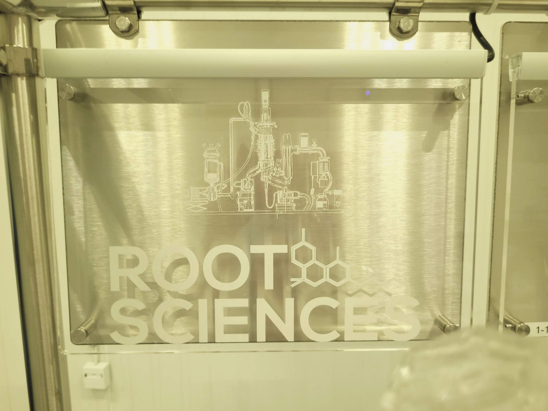 ROOTS SCIENCE VKL 70-5 WIPED FILM SHORT PATH DISTILLATION SYSTEM - 3.5 L/H MAX. FEED RATE, 1.3 L/H - Image 17 of 23