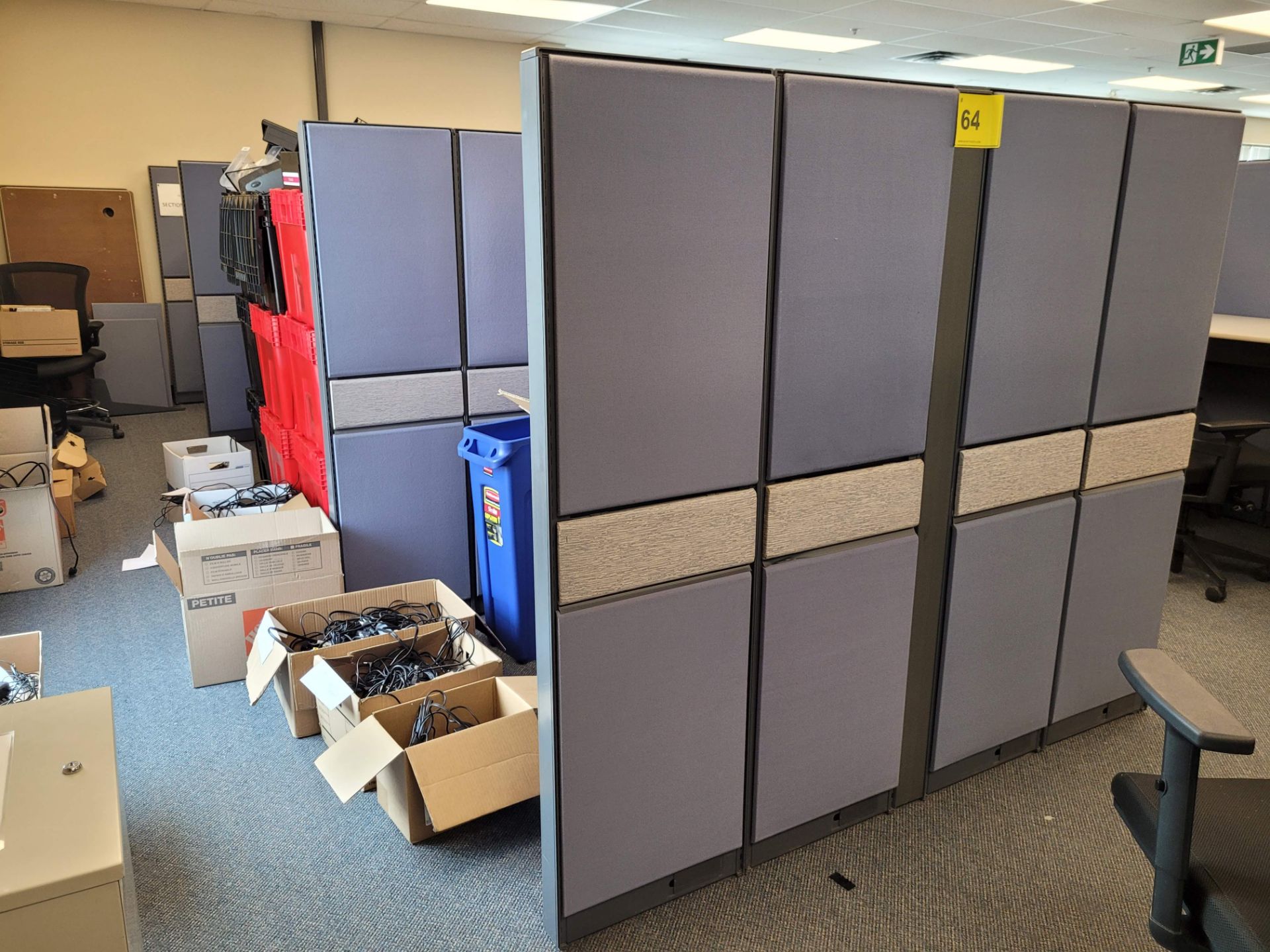 LOT - 6 STATION TEKNION CUBICLE - (NO CHAIRS, NO CONTENTS)