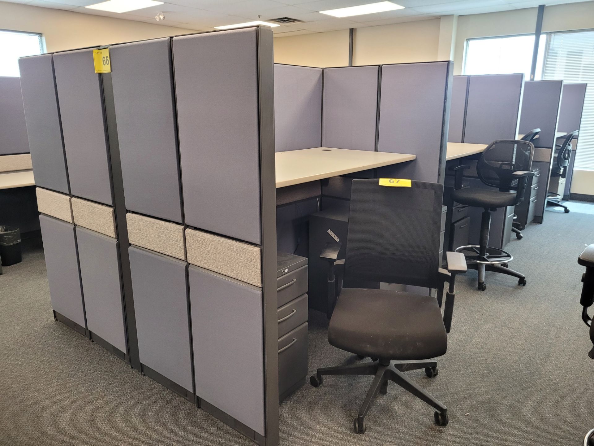 LOT - 8 STATION TEKNION CUBICLE -( NO CHAIRS, NO CONTENTS) - Image 2 of 3