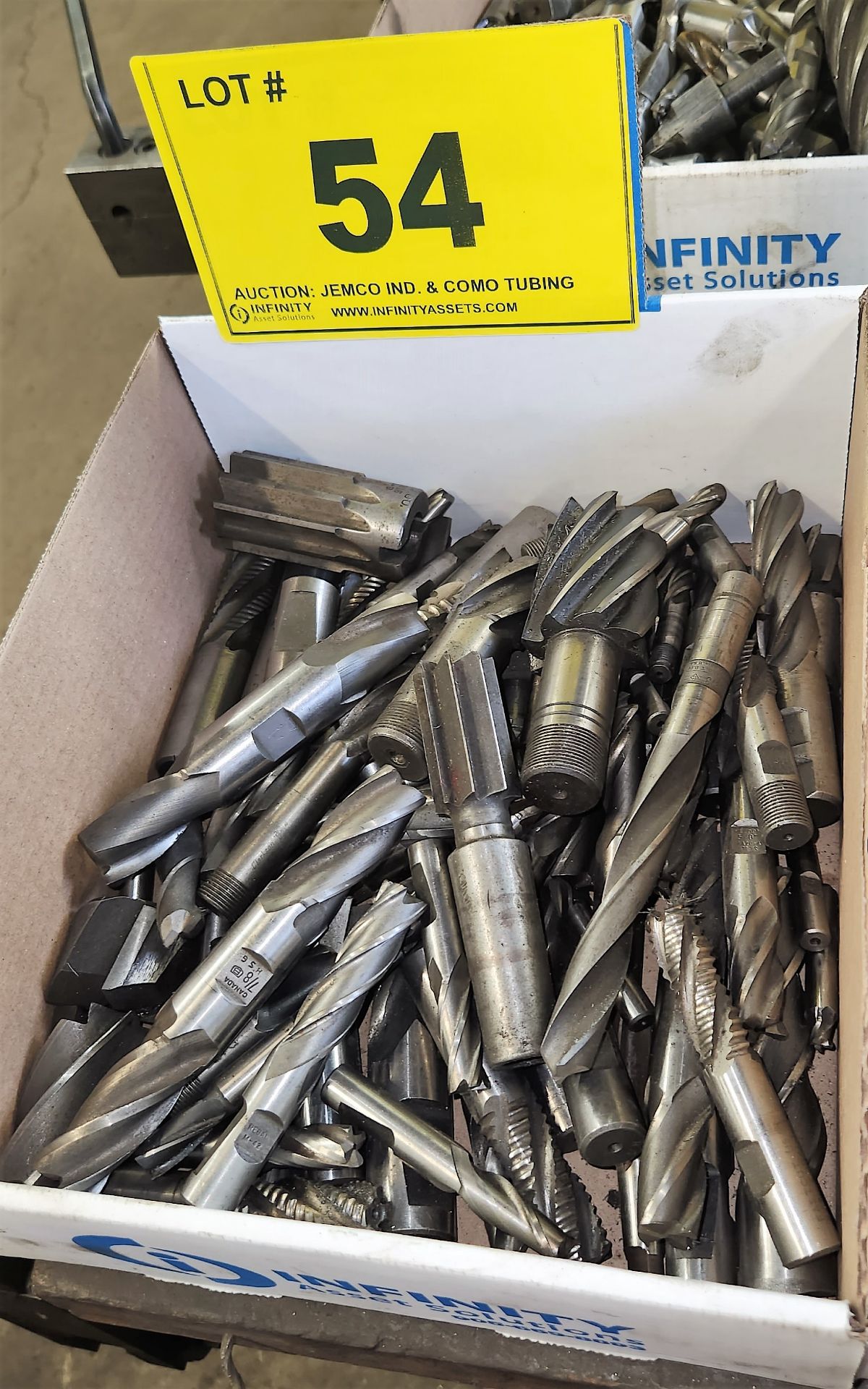 LOT - ASSORTED END MILLS (1 BOX)