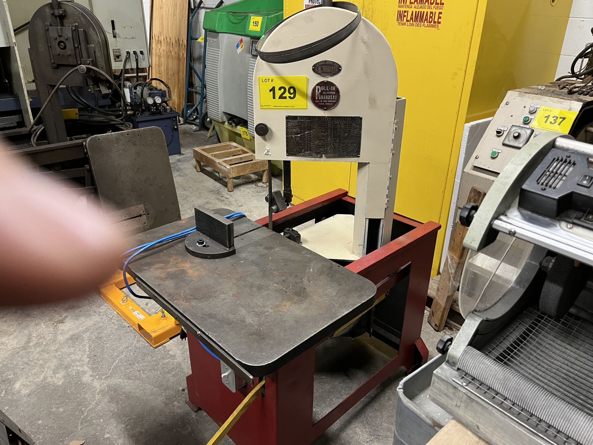 DOALL ROLL-IN BANDSAW (RIGGING FEE $75)