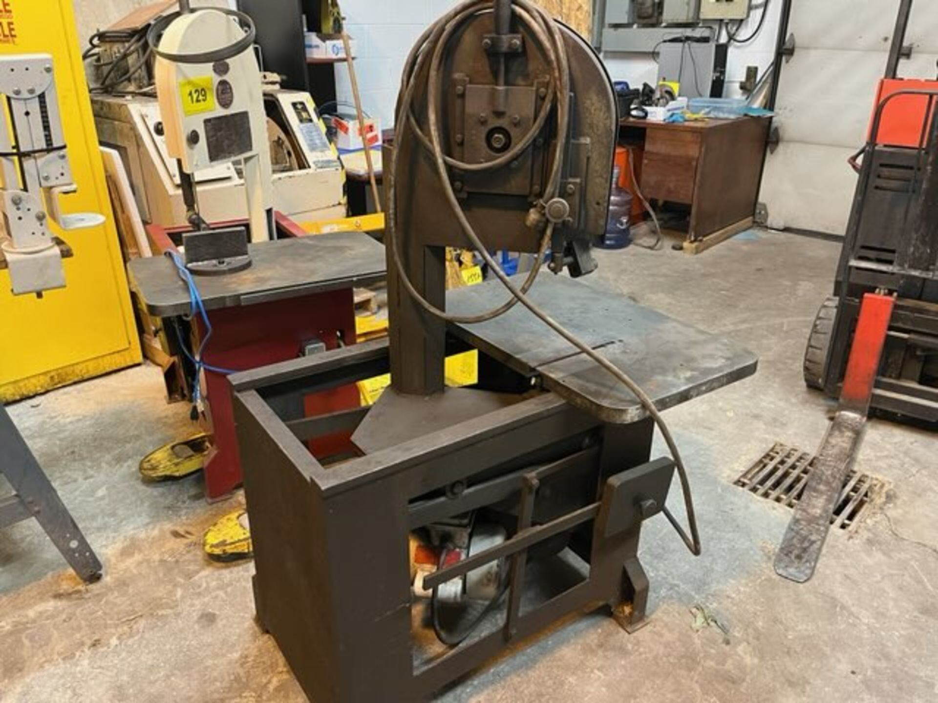 H.H. ROBERTS ROLL-IN BANDSAW (RIGGING FEE $75) - Image 2 of 2