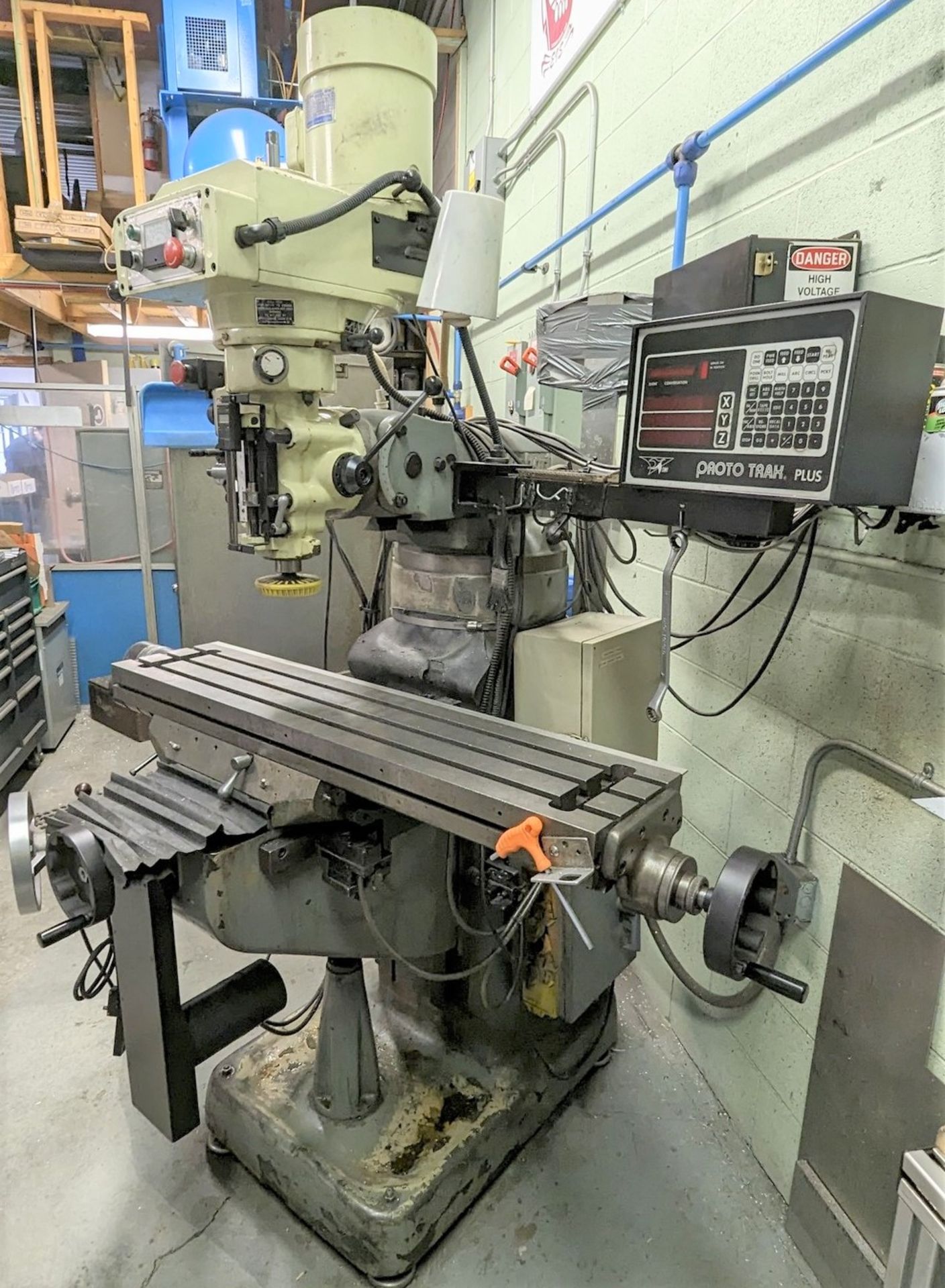 BRIDGEPORT VERTICAL MILLING MACHINE, SWI PROTO TRAK PLUS 3-AXIS DRO, 3HP (RIGGING FEE $400) - Image 3 of 17