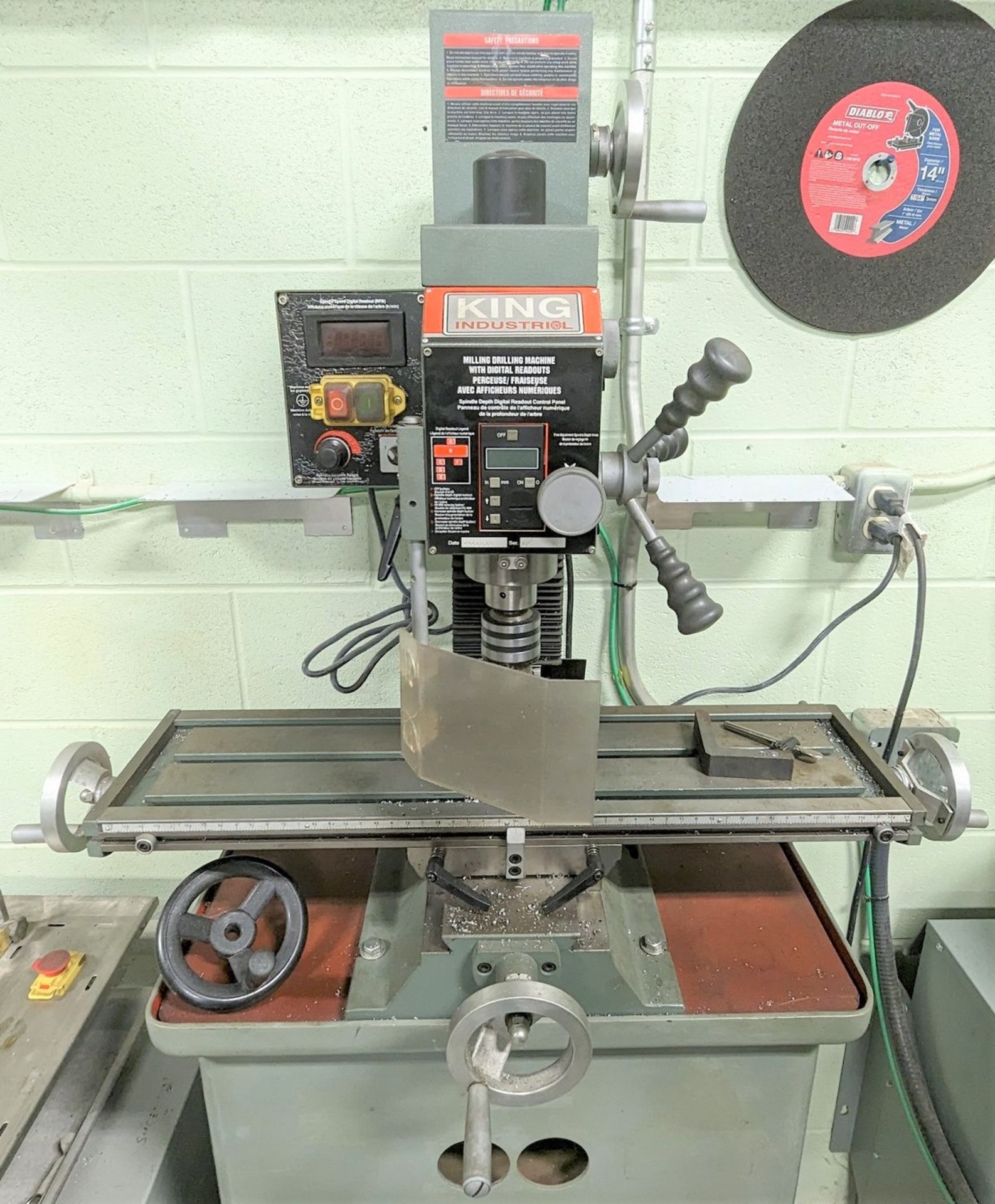 2012 KING INDUSTRIAL KC-20VS MILLING DRILLING MACHINE WITH DIGITAL READOUTS, S/N 0912 (RIGGING