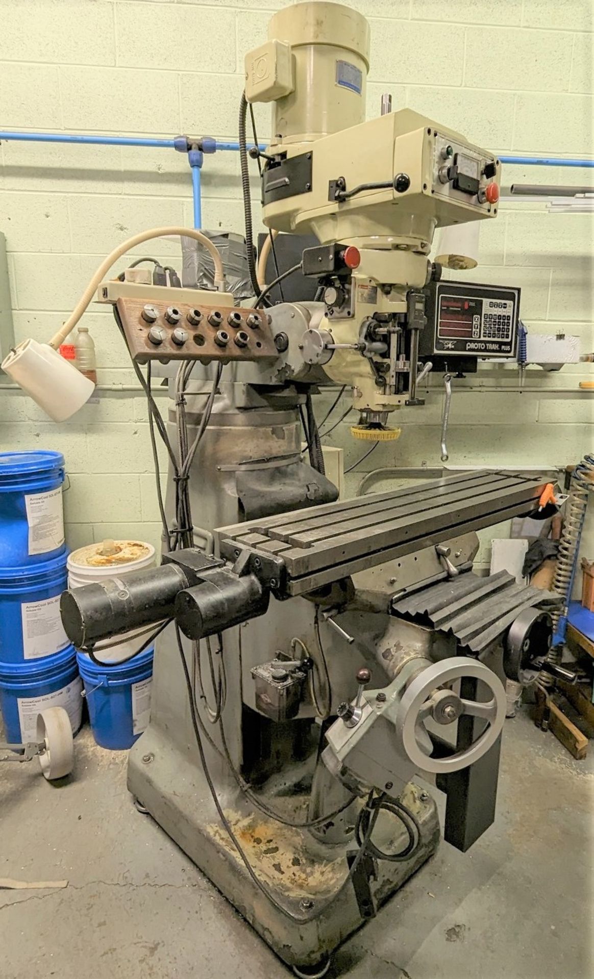 BRIDGEPORT VERTICAL MILLING MACHINE, SWI PROTO TRAK PLUS 3-AXIS DRO, 3HP (RIGGING FEE $400) - Image 2 of 17