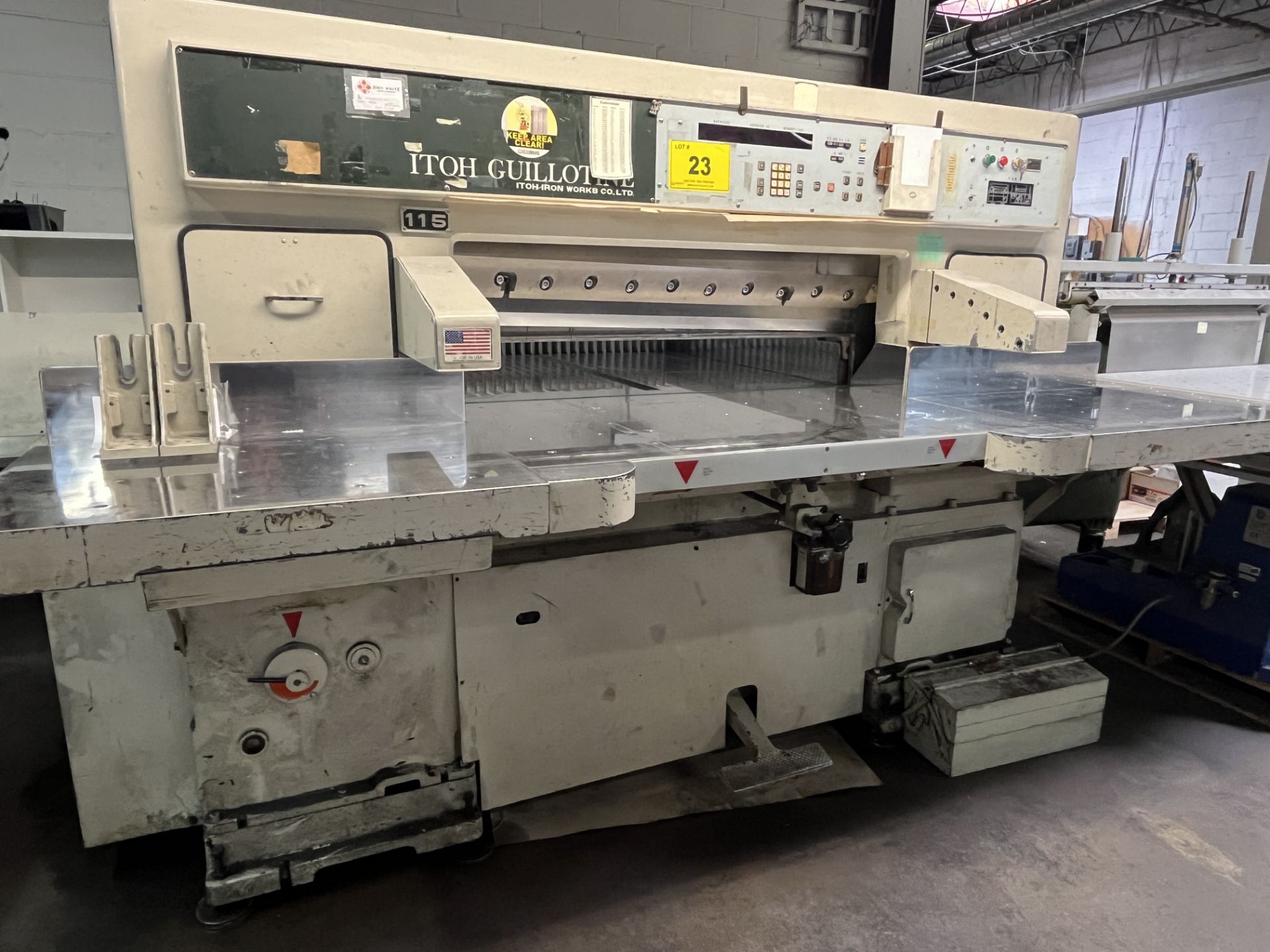 Table Cutter Loc ITOH 115 GUILLOTINE PAPER CUTTER, 115CM (45”), AIR TABLE CENTER AND ...