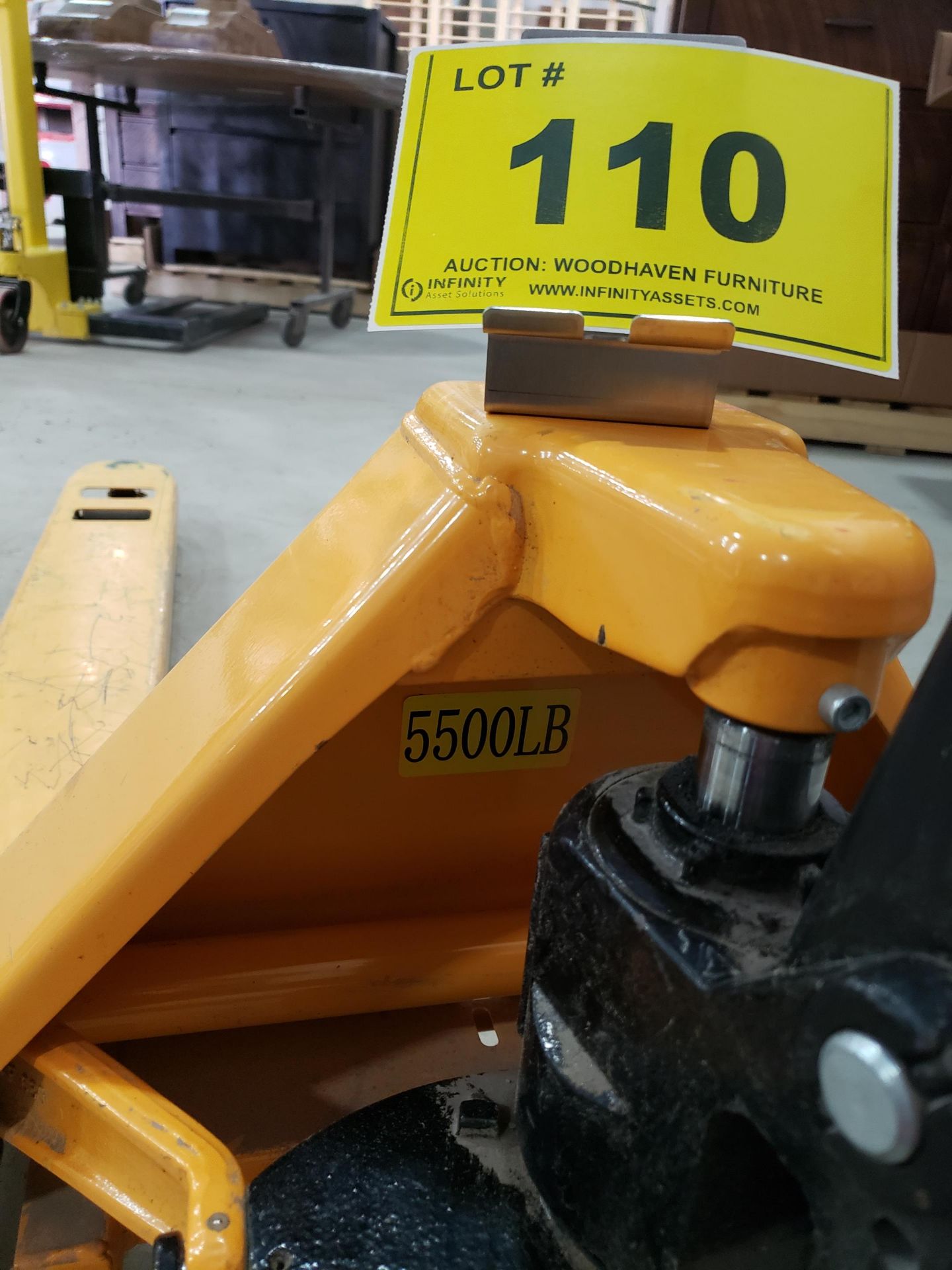 5,500LB CAP. PALLET JACK - Image 3 of 4