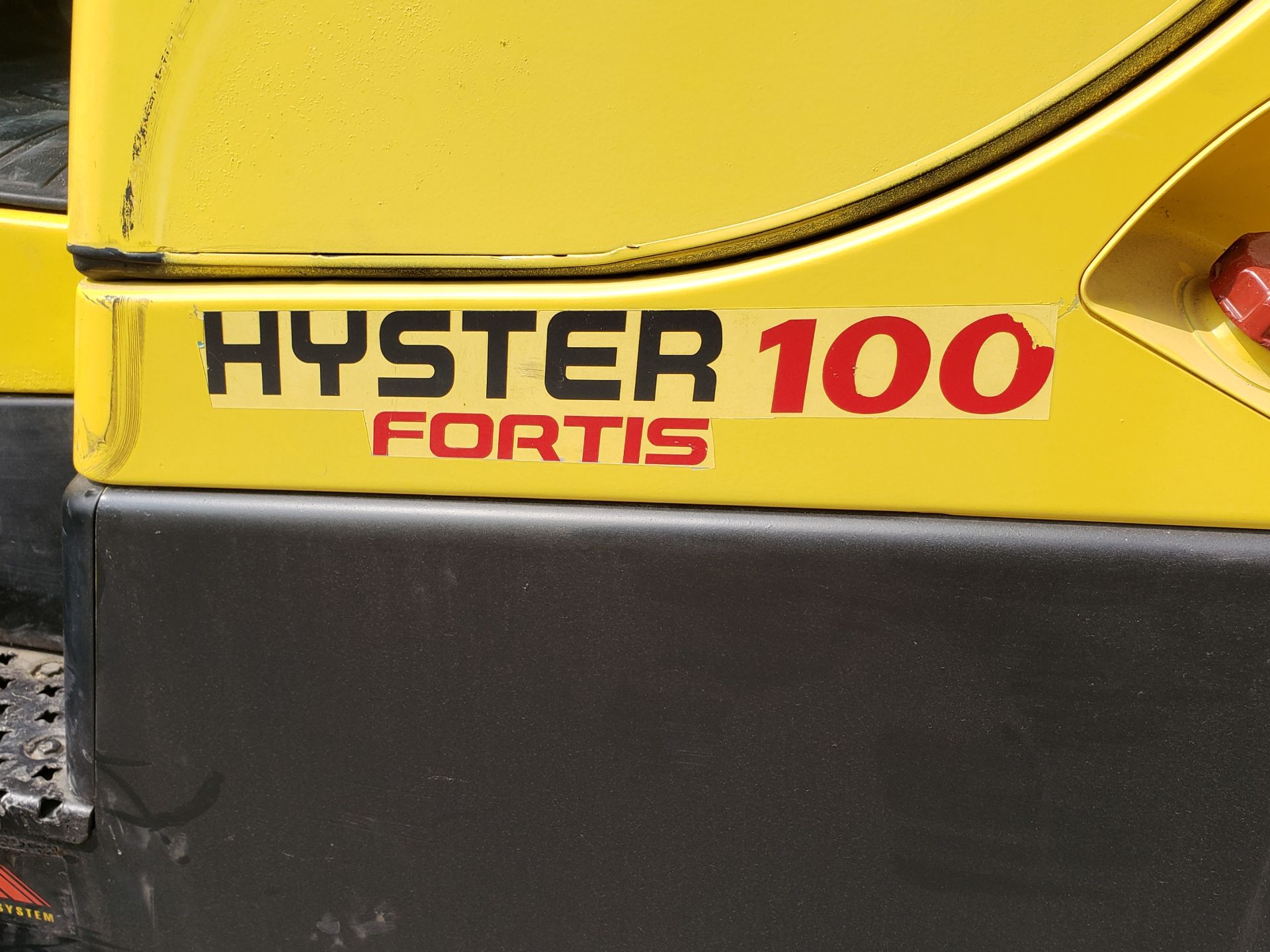 2015 HYSTER H100FT DIESEL FORKLIFT, S/N U005V02013N, FORK POSITIONERS, FINGER CONTROL, 72" FORKS, - Image 18 of 26