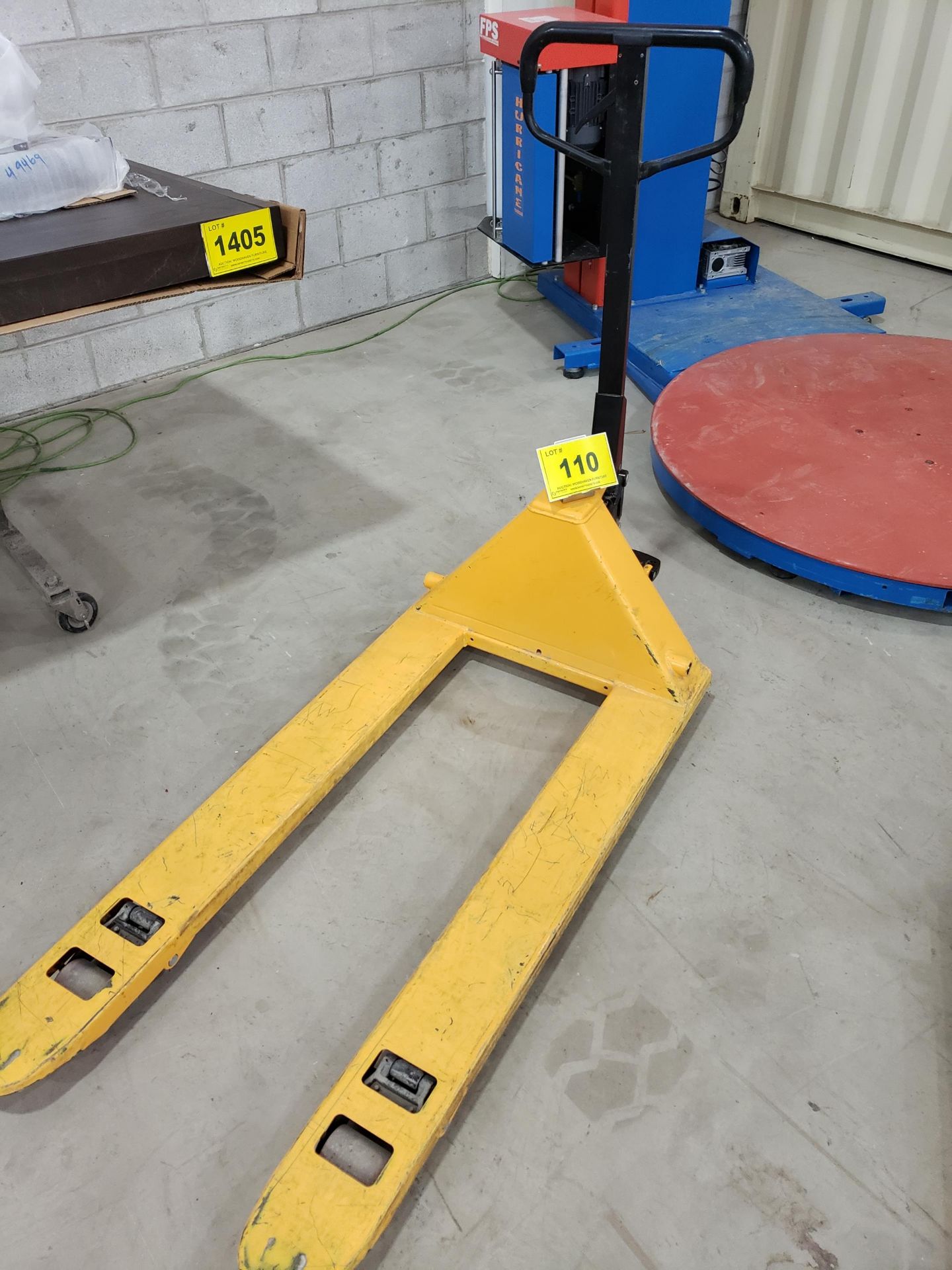 5,500LB CAP. PALLET JACK