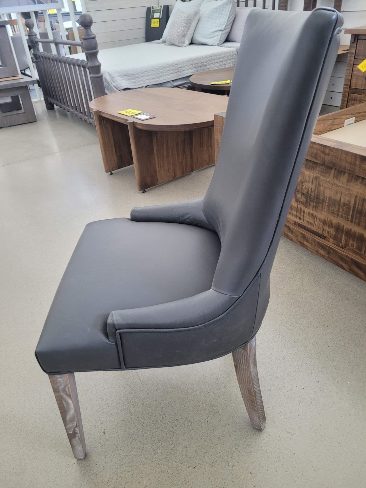 GREY LEATHER SIDE CHAIR - Image 4 of 5