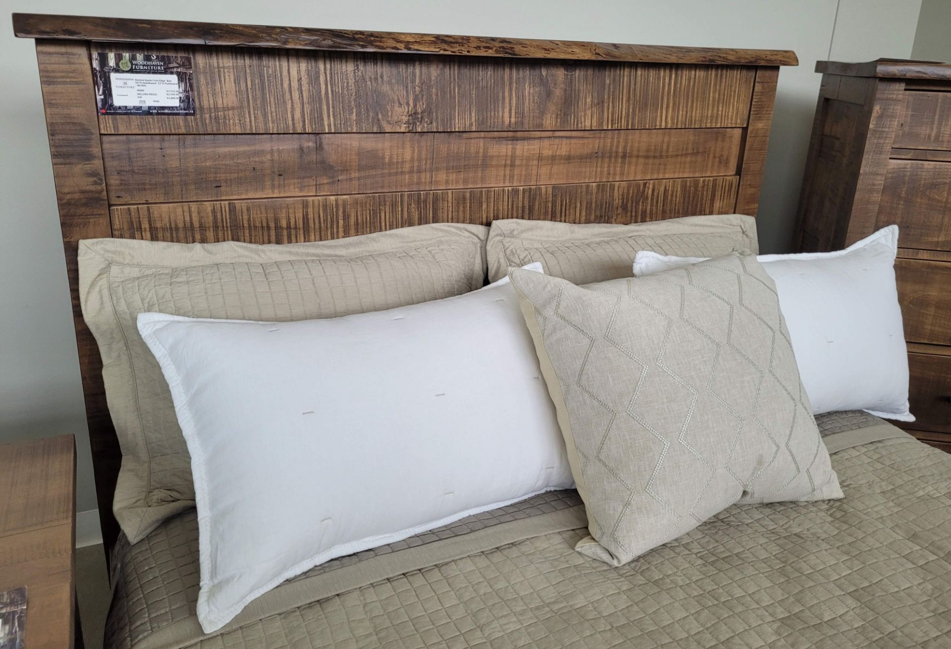 SET OF (1) SERENA LIVE EDGE QUEEN BED - MSRP $3,525.00 INCLUDING FLOOR MODEL MATTRESS AND DISPLAY - Image 3 of 13