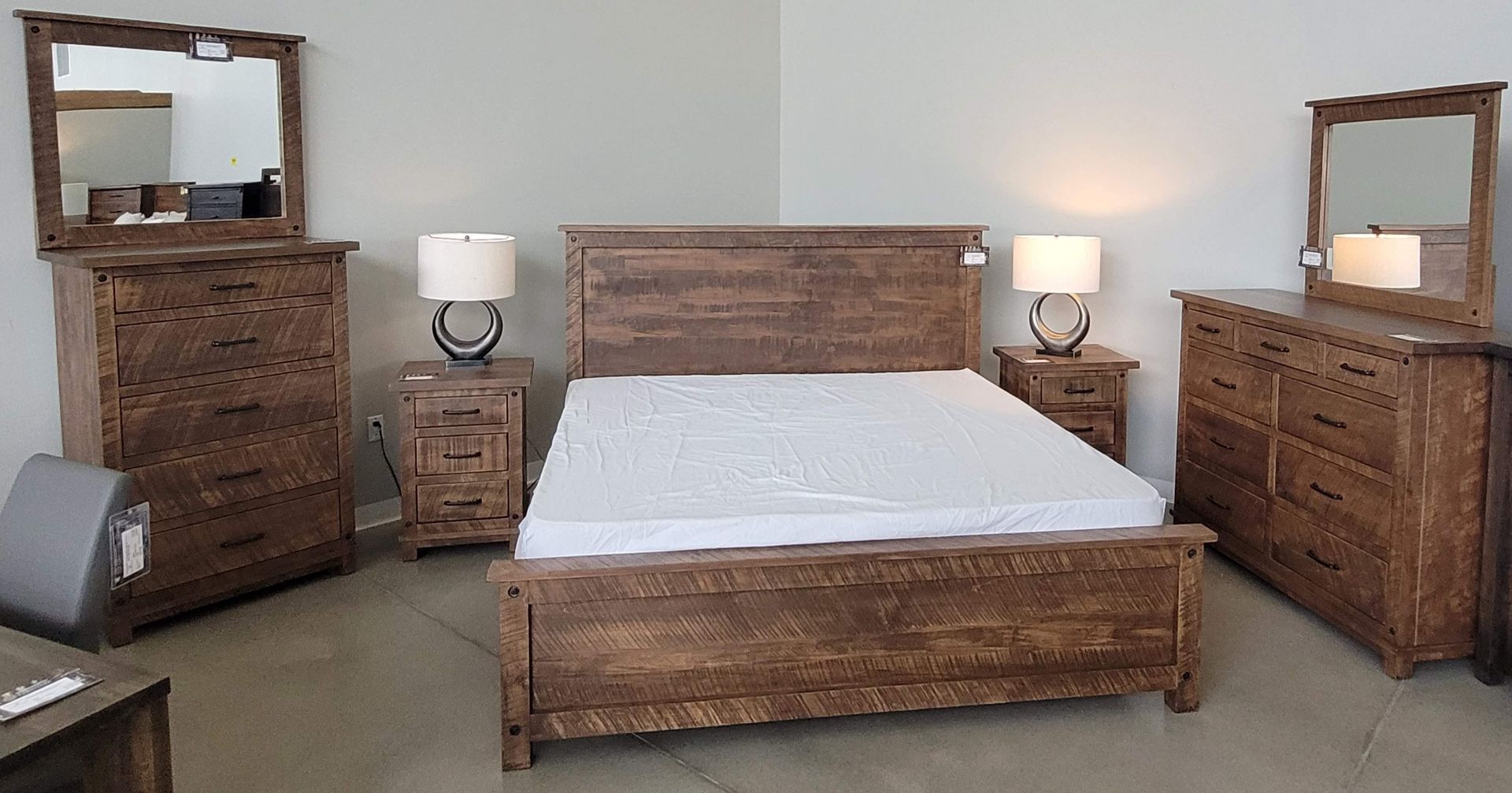 SET OF (1) ADIRONDACK KING BED - MSRP $3,999.00 INCLUDING FLOOR MODEL MATTRESS W/ (2) ADIRONDACK - Image 14 of 15