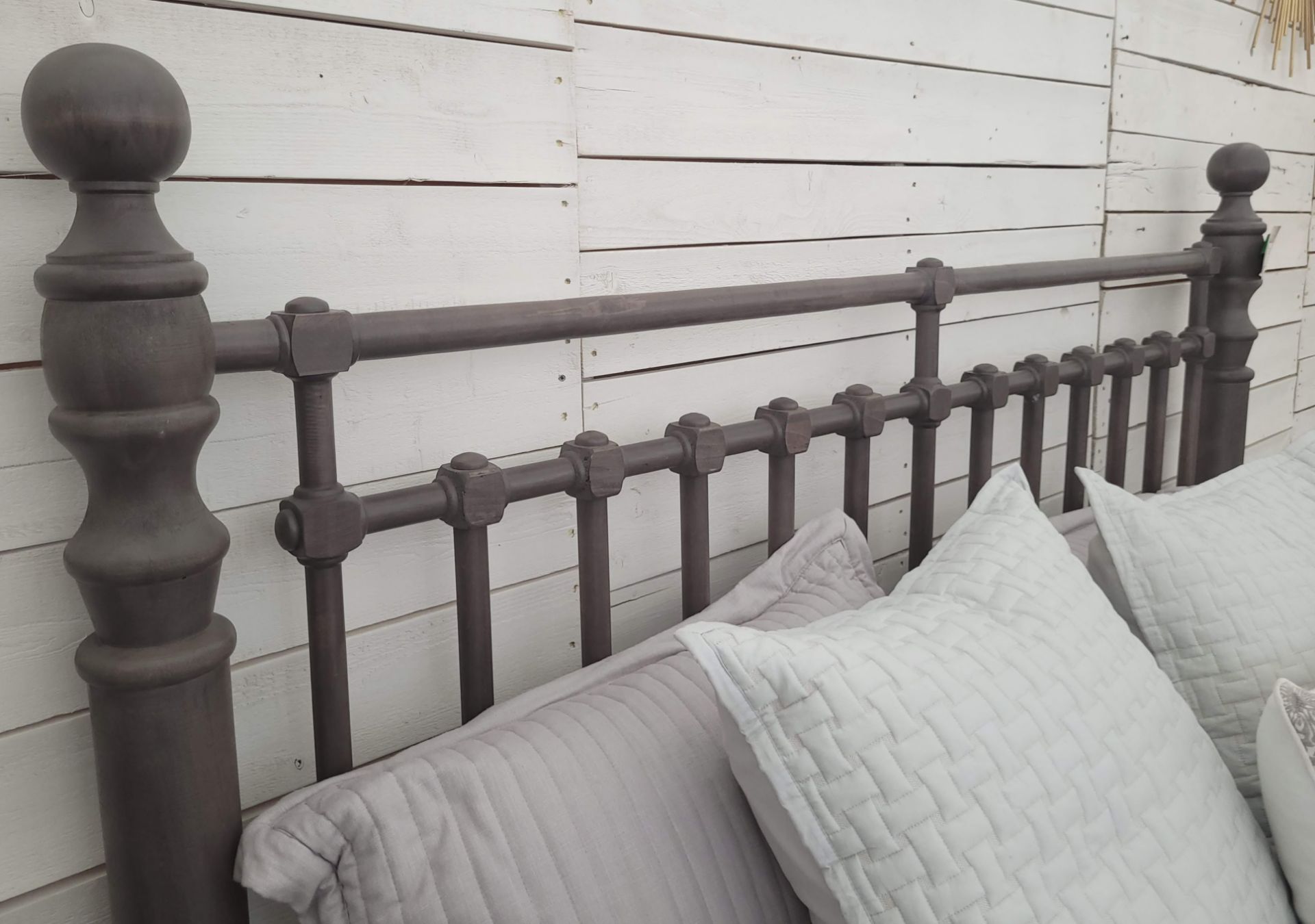 STONE COTTAGE KING BED TURNED POSTER SPINDLE IN WEATHERED CHARCOAL W/BEDDING - MSRP $9,843.00 - Image 3 of 6