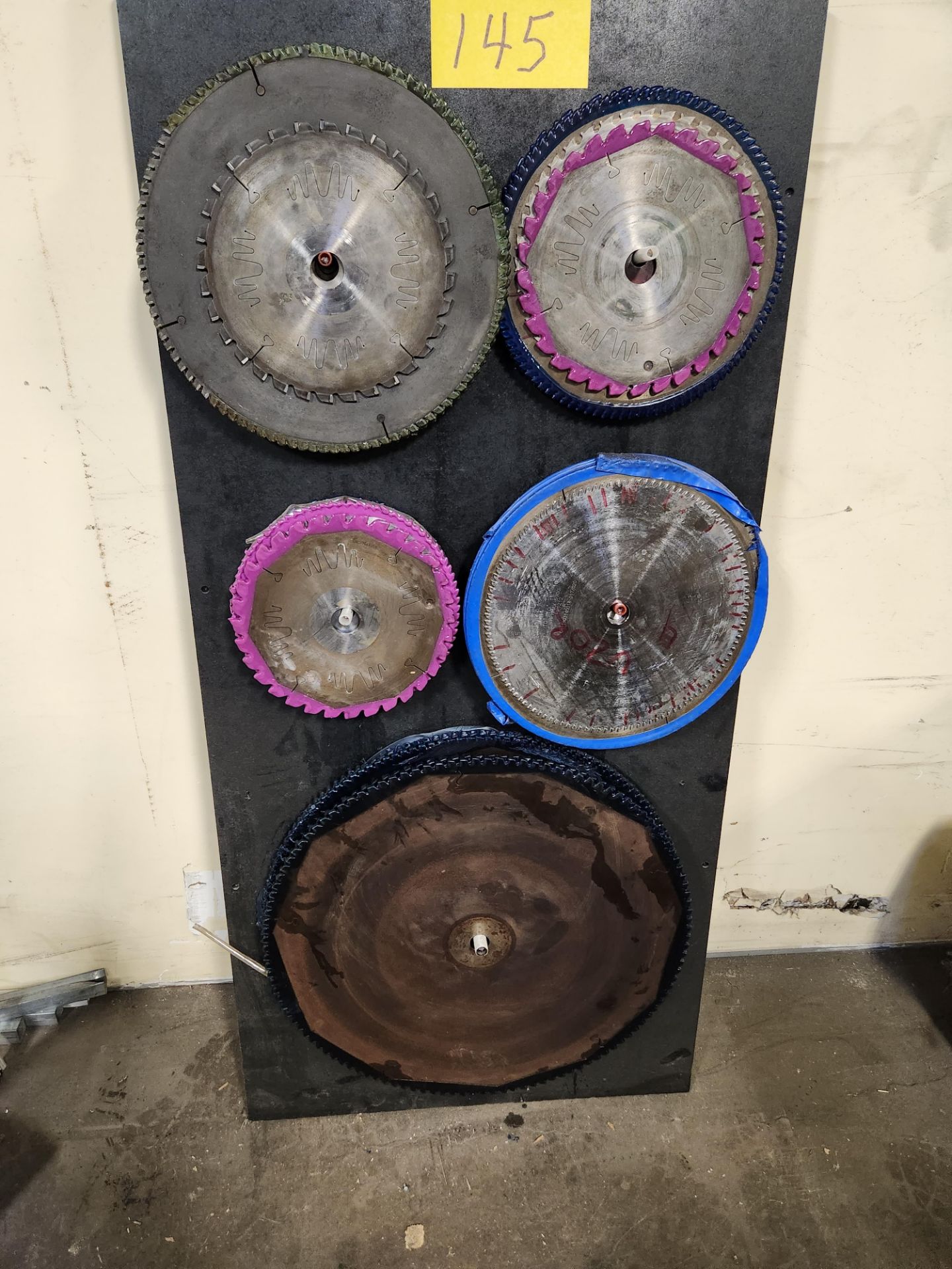 LOT OF ASST. SAW BLADES