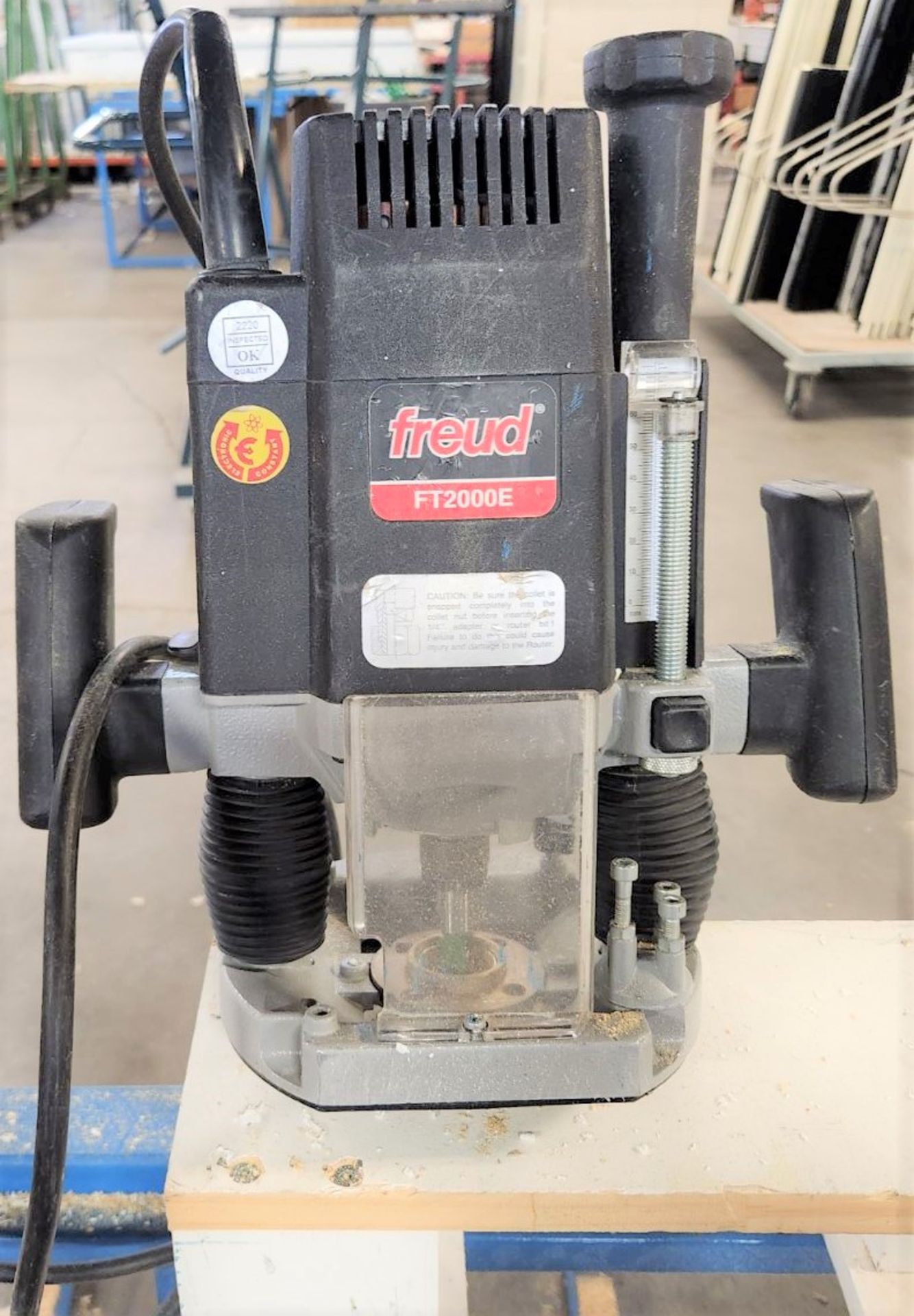 ASSEMBLY STATION W/ DEWALT DWE625 ½” PLUNGE ROUTER, S/N 2102, DEWALT DW625 3HP ELECTRONIC PLUNGE - Image 7 of 9