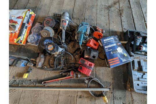 LARGE LOT OF ASST. POWER AND HAND TOOLS, BOSCH 1582VS JIGSAW, MASTERCRAFT DRILL, BLACK & DECKER - Image 8 of 9