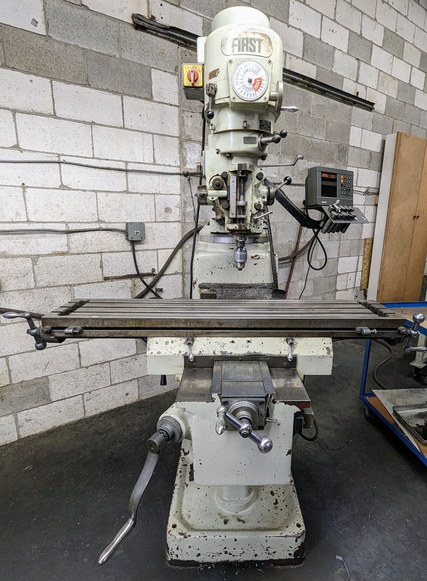 FIRST LC-185VS VERTICAL MILLING MACHINE, HEIDENHAIN 2-AXIS DRO, 3HP, 10” X 50” TABLE, S/N 60302139 - Image 2 of 13