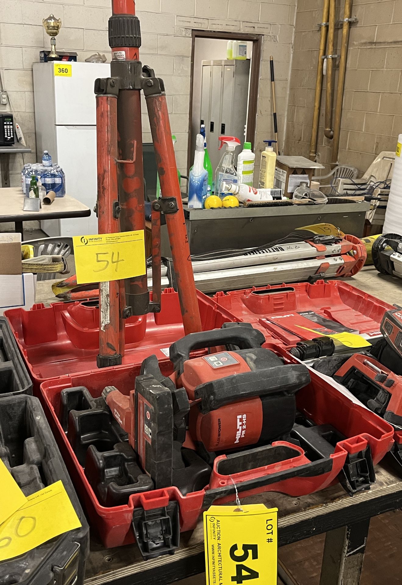 HILTI PR 2-H5 LASER ROTATION TRANSIT W/ HILTI PRA 83 CONTROLLER, BATTERY, CHARGER, STAND, CASE