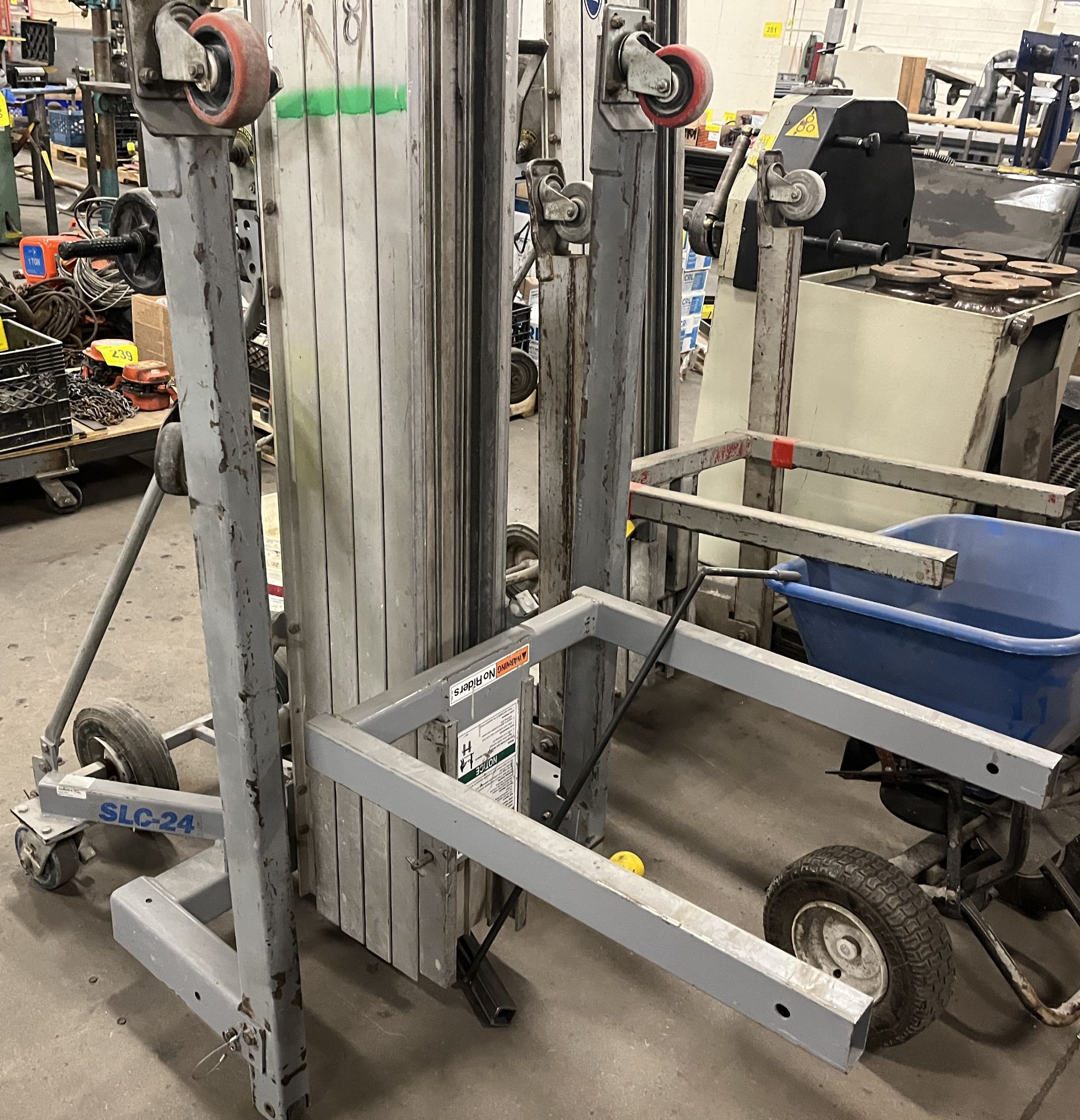 GENIE SUPERLIFT CONTRACTOR SLC-24 CONTRACTOR LIFT, 650LB CAP., S/N: 5LC ...