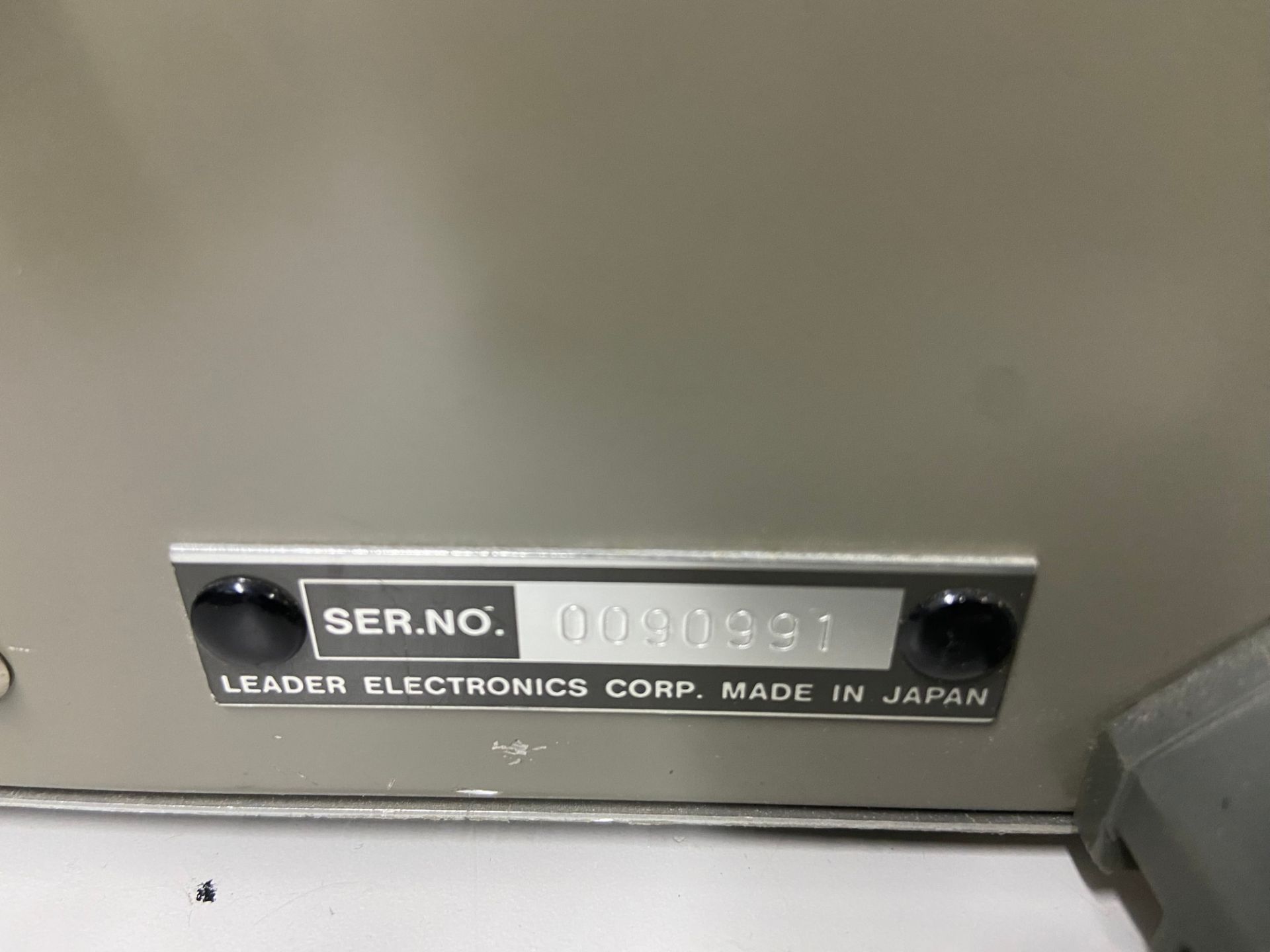 LEADER 1100 OSCILLOSCOPE (LOCATED MONTREAL, QC) - Image 2 of 3