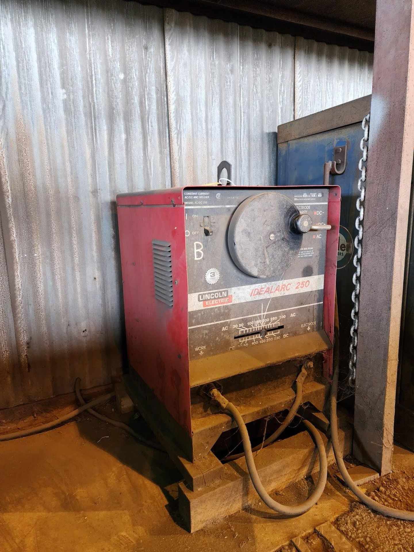 LE Idealarc 250 Stick Welder 230/460/575V, 3PH, 600A (No Tag) - Image 2 of 3