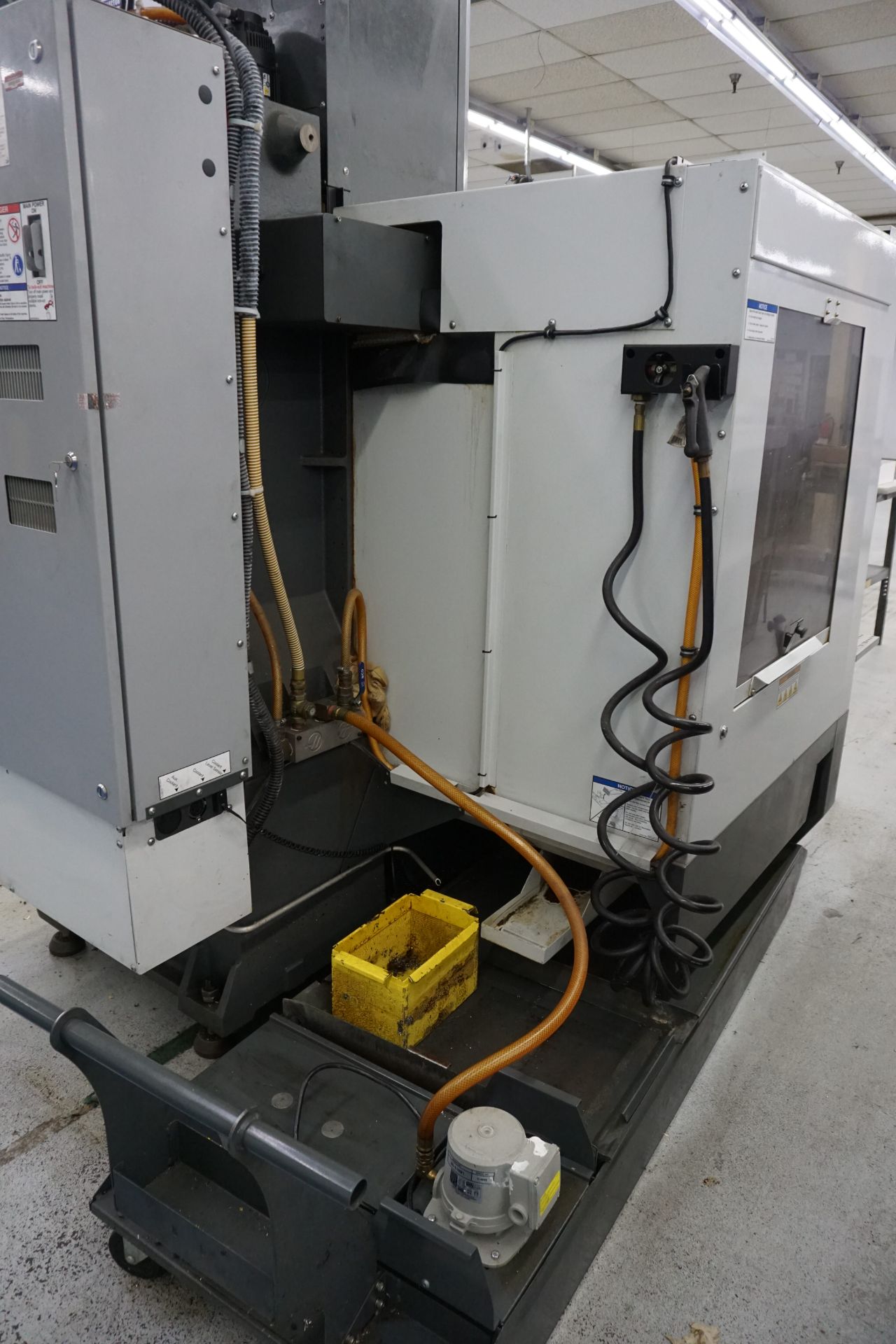 2010 HAAS VF2 CNC VERTICAL MACHINING CENTER - Image 17 of 18