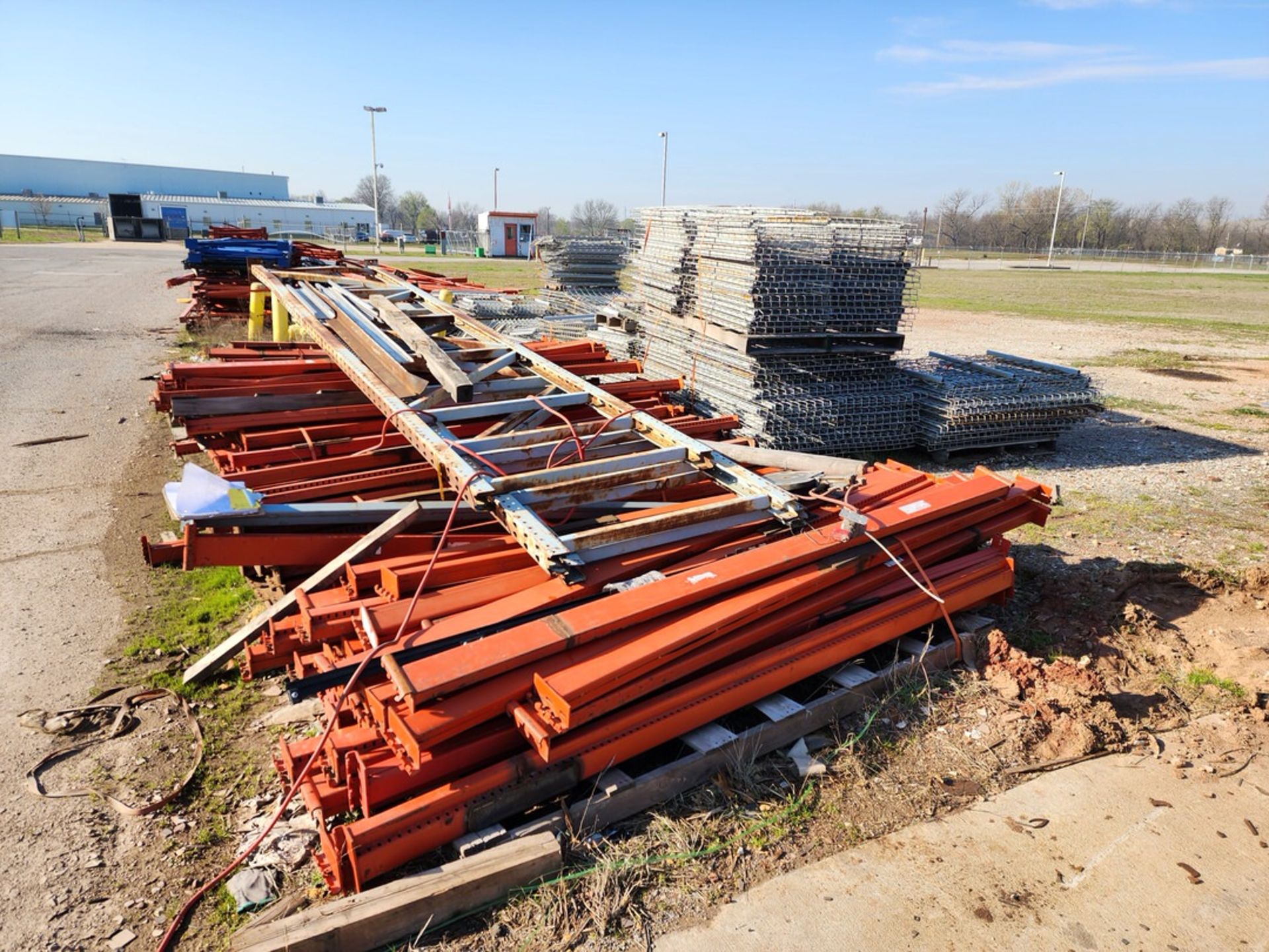 Assorted Pallet Racks Approx. (35) Uprights, Range: Up To 22'H x 48"; Approx. (200+) Crossbeams, - Image 16 of 19