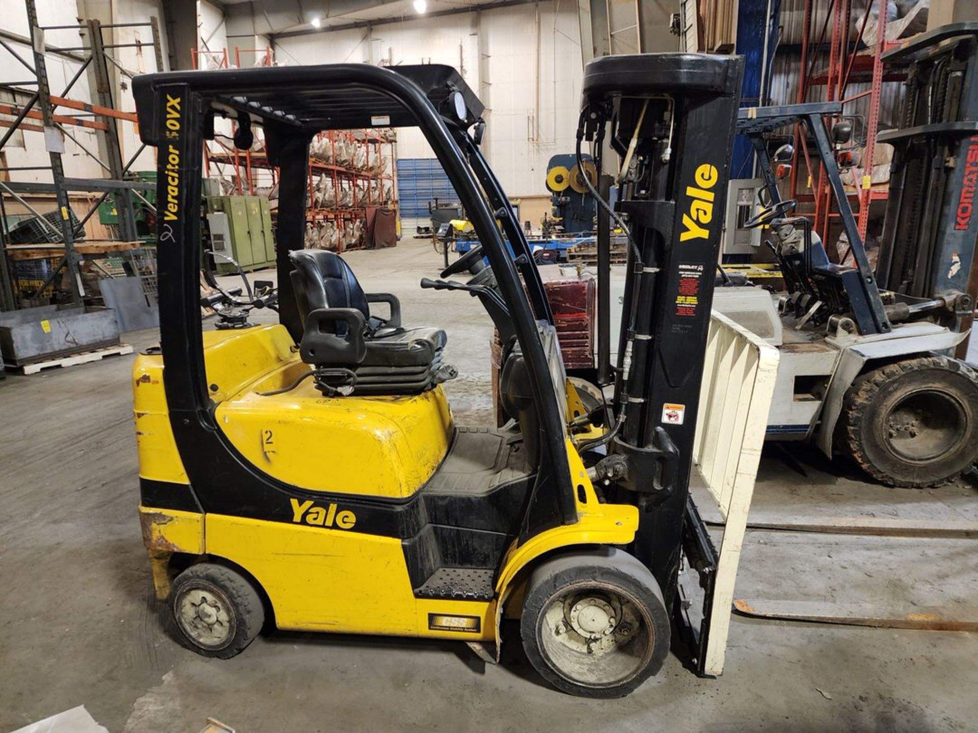 Yale GLC050VXNEAQ084 LP Forklift 4-Stage Mast, W/ Out Forks, 240" Max Lift Ht., 4400lb Cap. (Not - Image 3 of 11