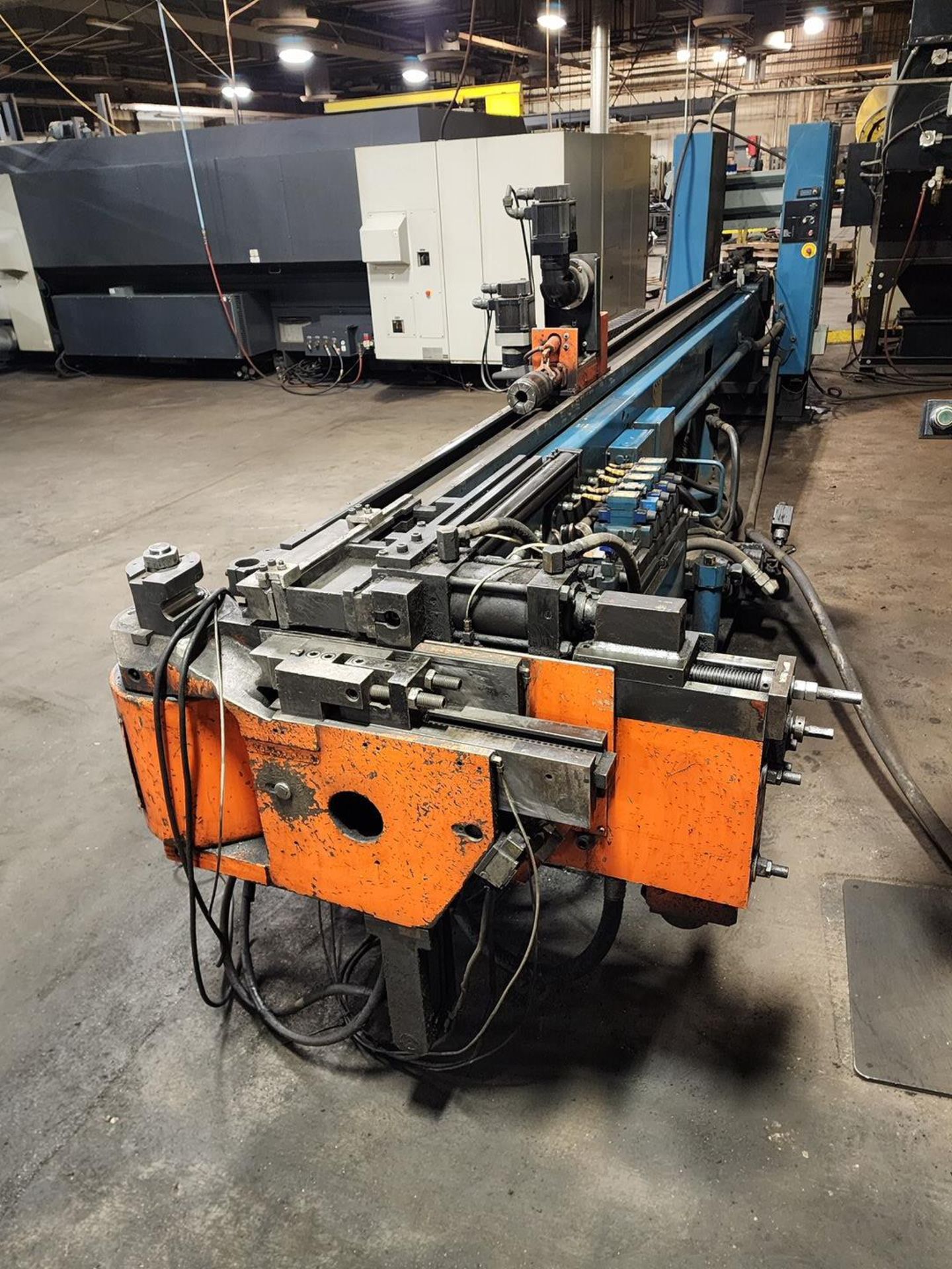 Eaton Leonard VB300HSR11 Tube Bending Machine Size: 300, 30HP, 440V, 45A, 3PH, 60HZ; With - Image 6 of 35