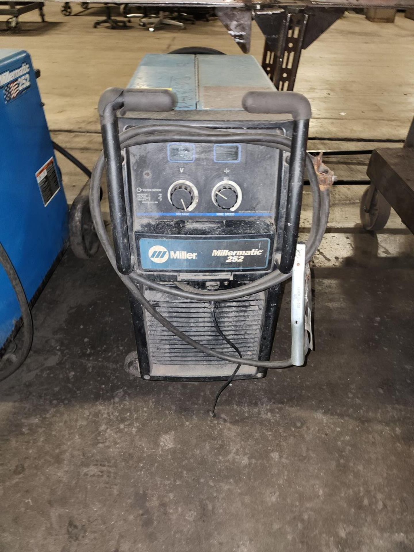 Miller Millermatic 252 Mig Welder 230/460/575V, 1PH, 60HZ