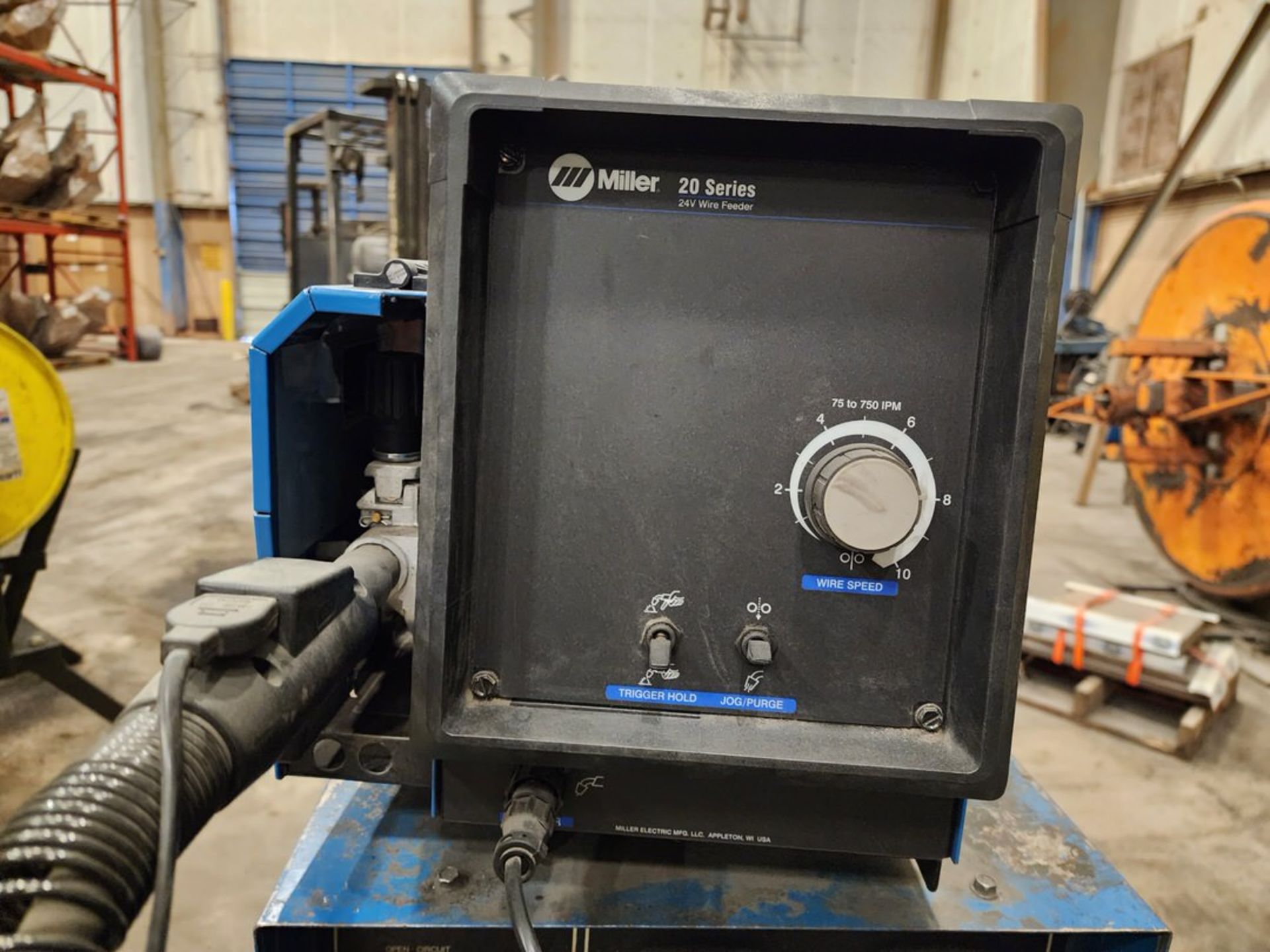 Miller CP250TS Mig Welder 200/230/460V, 34.9/26/15A, 11.24Kw, 3PH, 60HZ; W/ 20 Series ire Feeder - Image 6 of 8