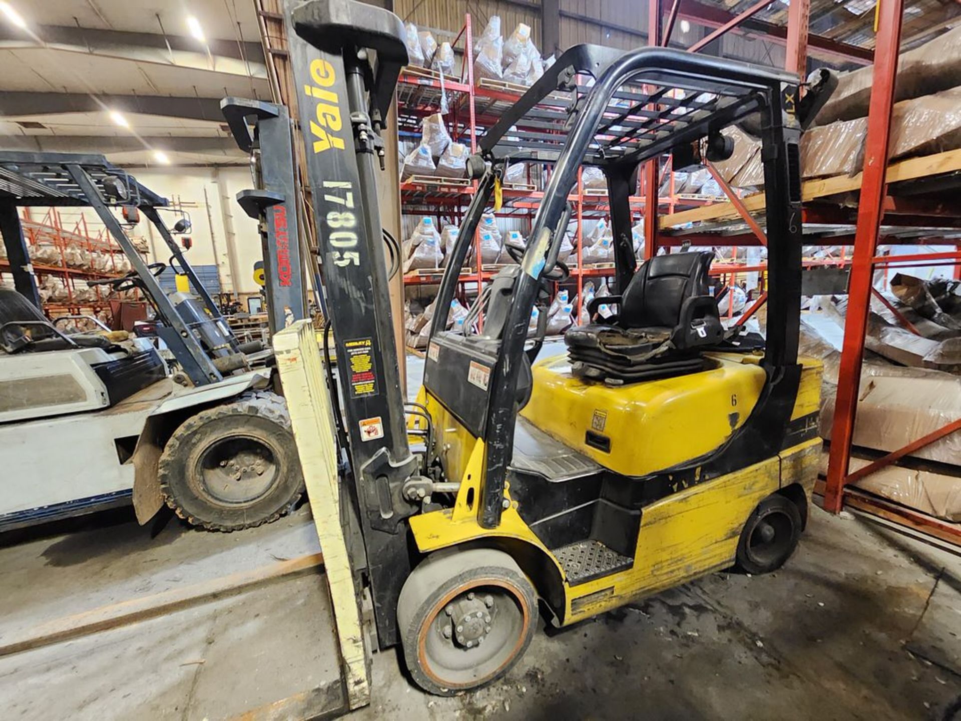 Yale GLC050LXNVAE087 LP Forklift 3-Stage Mast, W/ 72" Forks, 188" Max Lift Ht., 4800lb Cap. (Not - Image 6 of 13