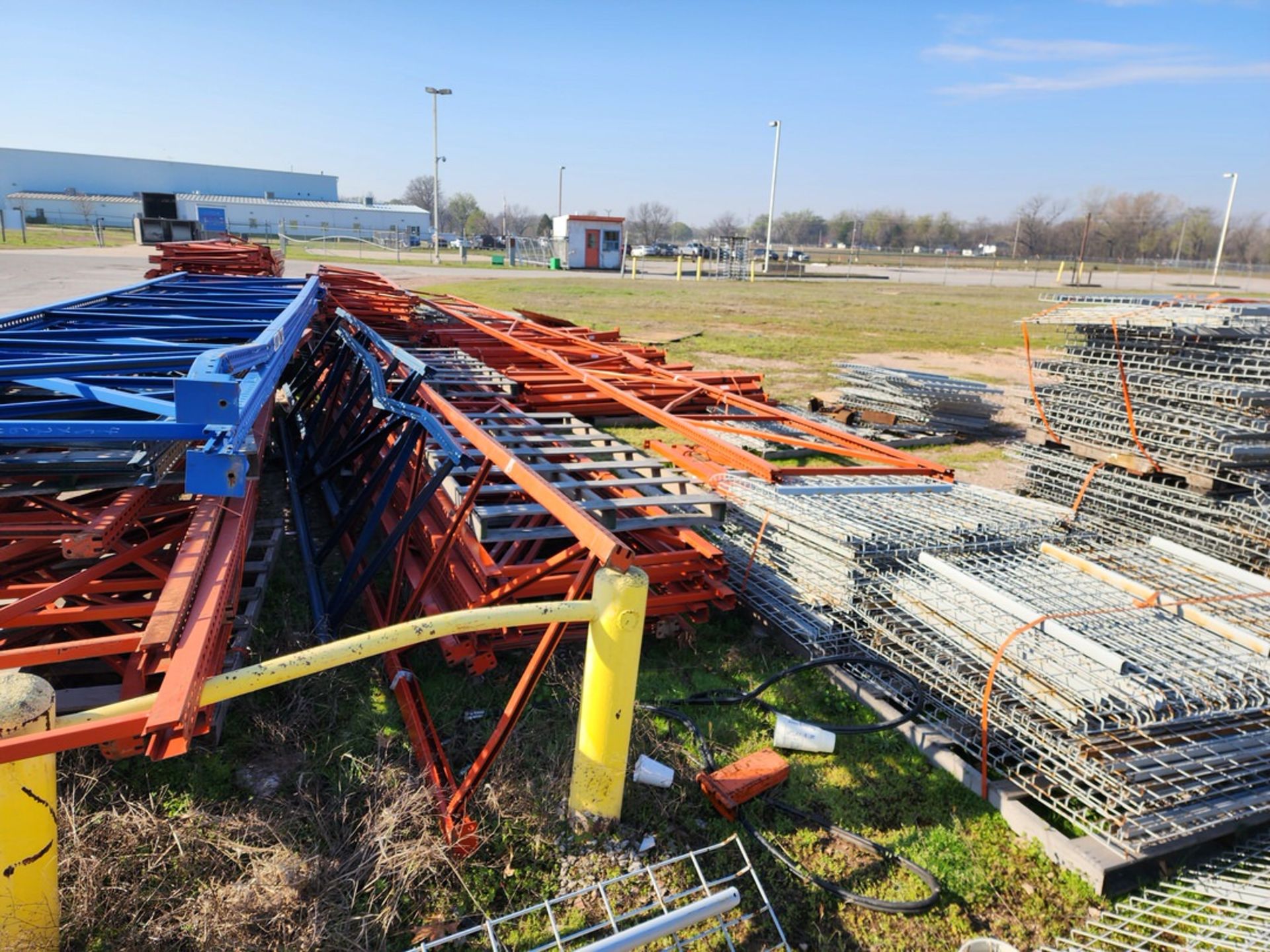 Assorted Pallet Racks Approx. (35) Uprights, Range: Up To 22'H x 48"; Approx. (200+) Crossbeams, - Image 18 of 19