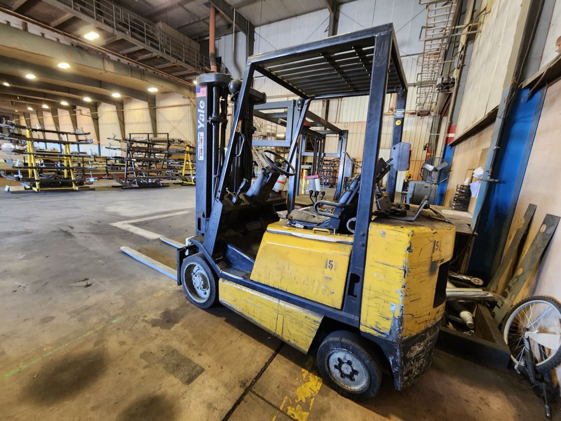 Yale GLC050VXNVSQ84 LP Forklift 3-Stage Mast, W/ 60" Forks, 194" Max Lift Ht., 4800lb Cap., 8, - Image 7 of 13