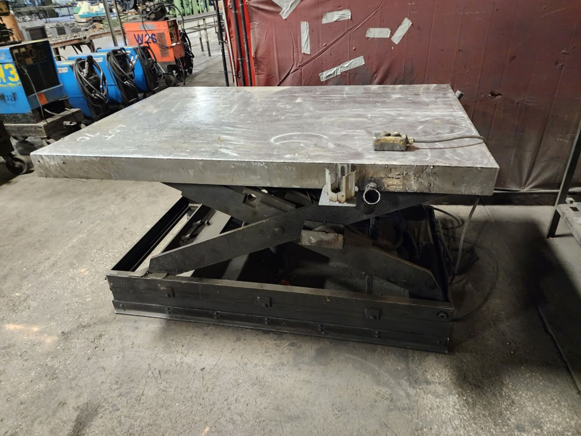 Hyd Scissor Lift Table W/ 2-Button Pendant - Image 5 of 6