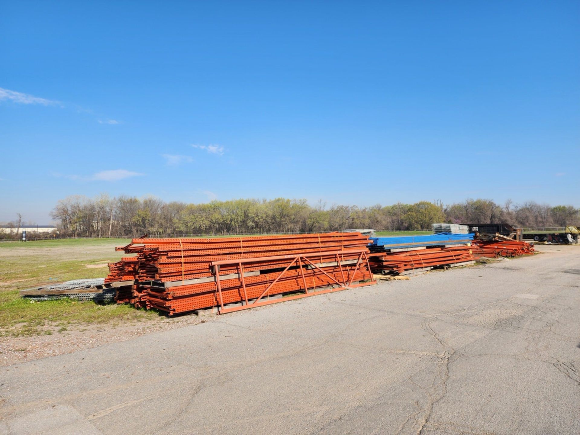 Assorted Pallet Racks Approx. (35) Uprights, Range: Up To 22'H x 48"; Approx. (200+) Crossbeams, - Image 2 of 19