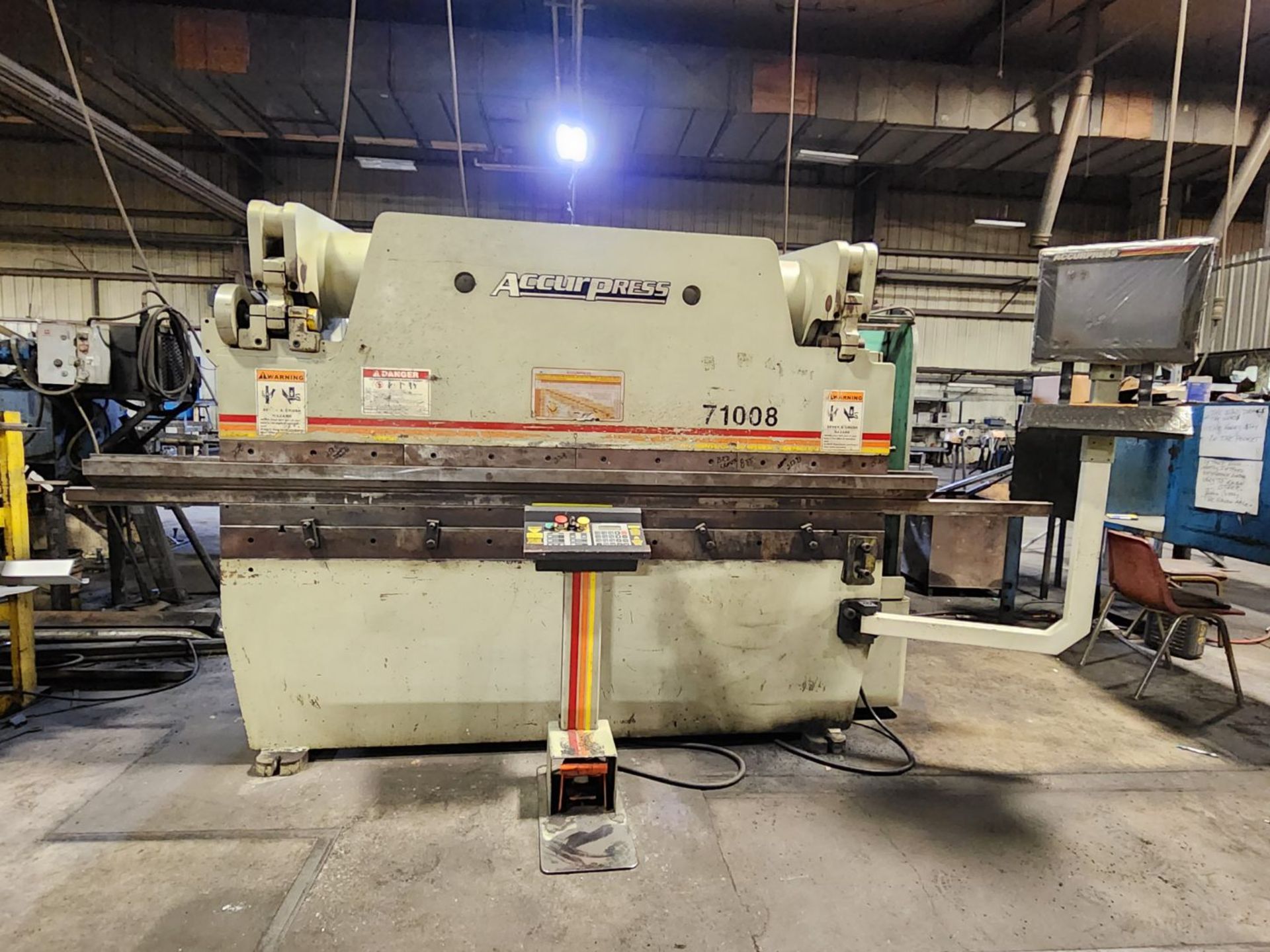 2004 Accurpress 100 Ton x 8' CNC Press Brake w/ CNC Backgauge & Upgraded ETS 3000 Control