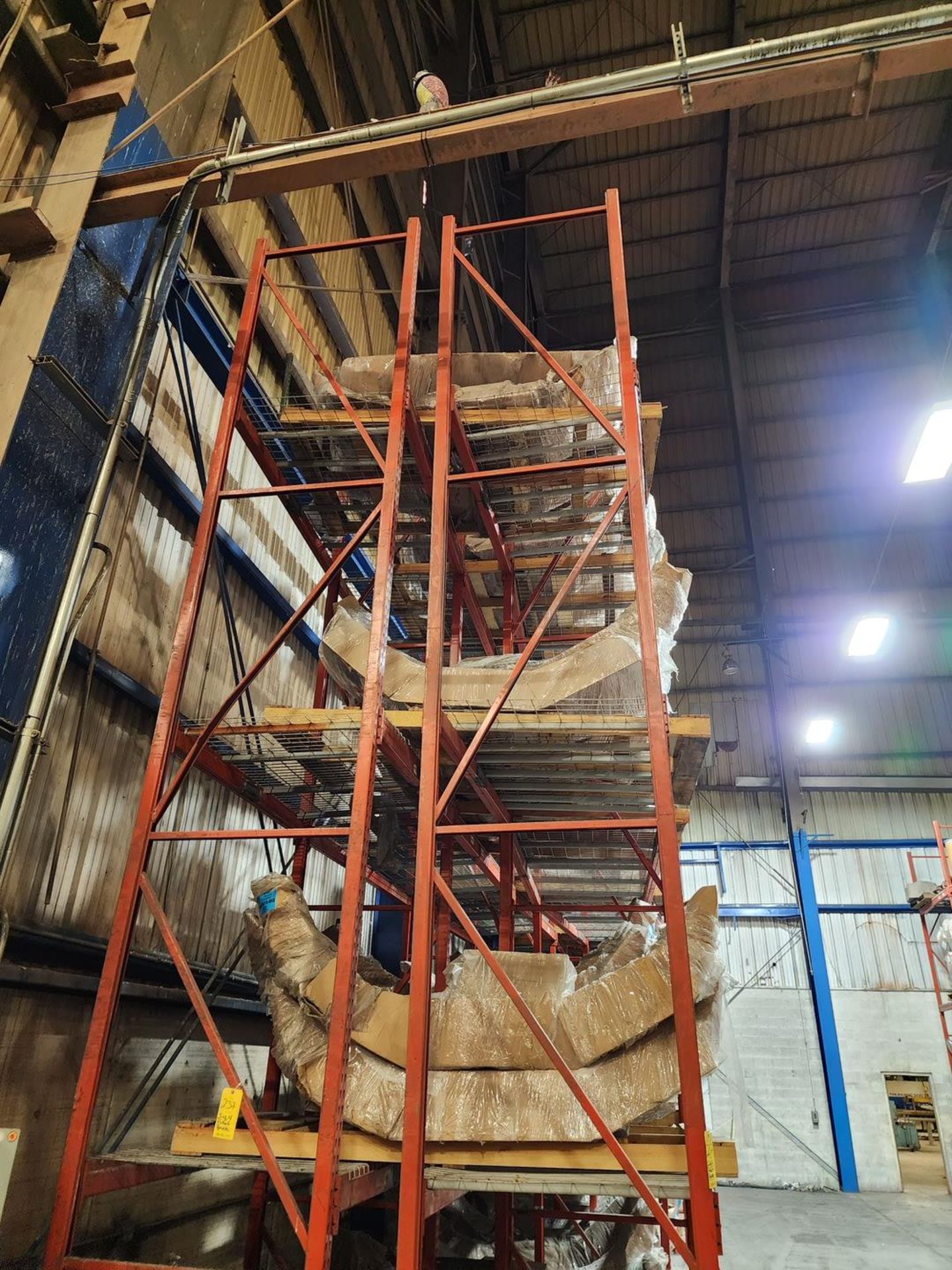 (4) Sections Of Pallet Racking CONTENTS OF RACKING NOT INCLUDED - Image 7 of 11